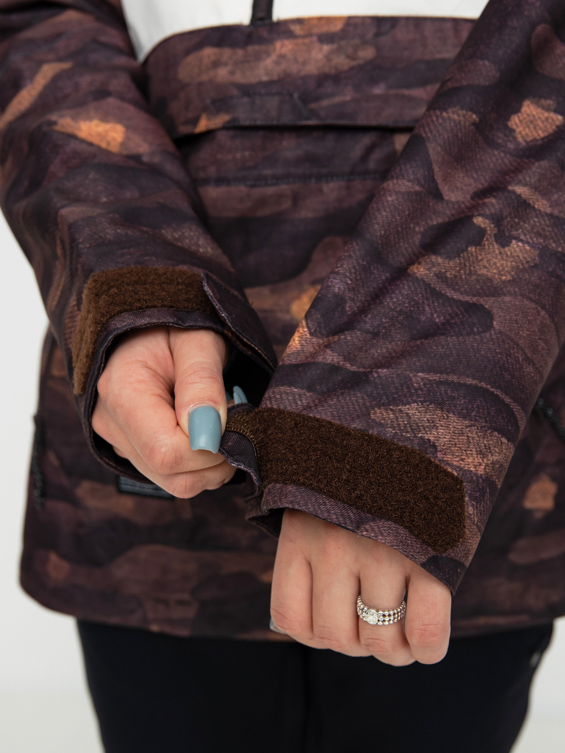 Pentru femei Geacă de snowboard Volcom Mirror Pullover (dusk camo)