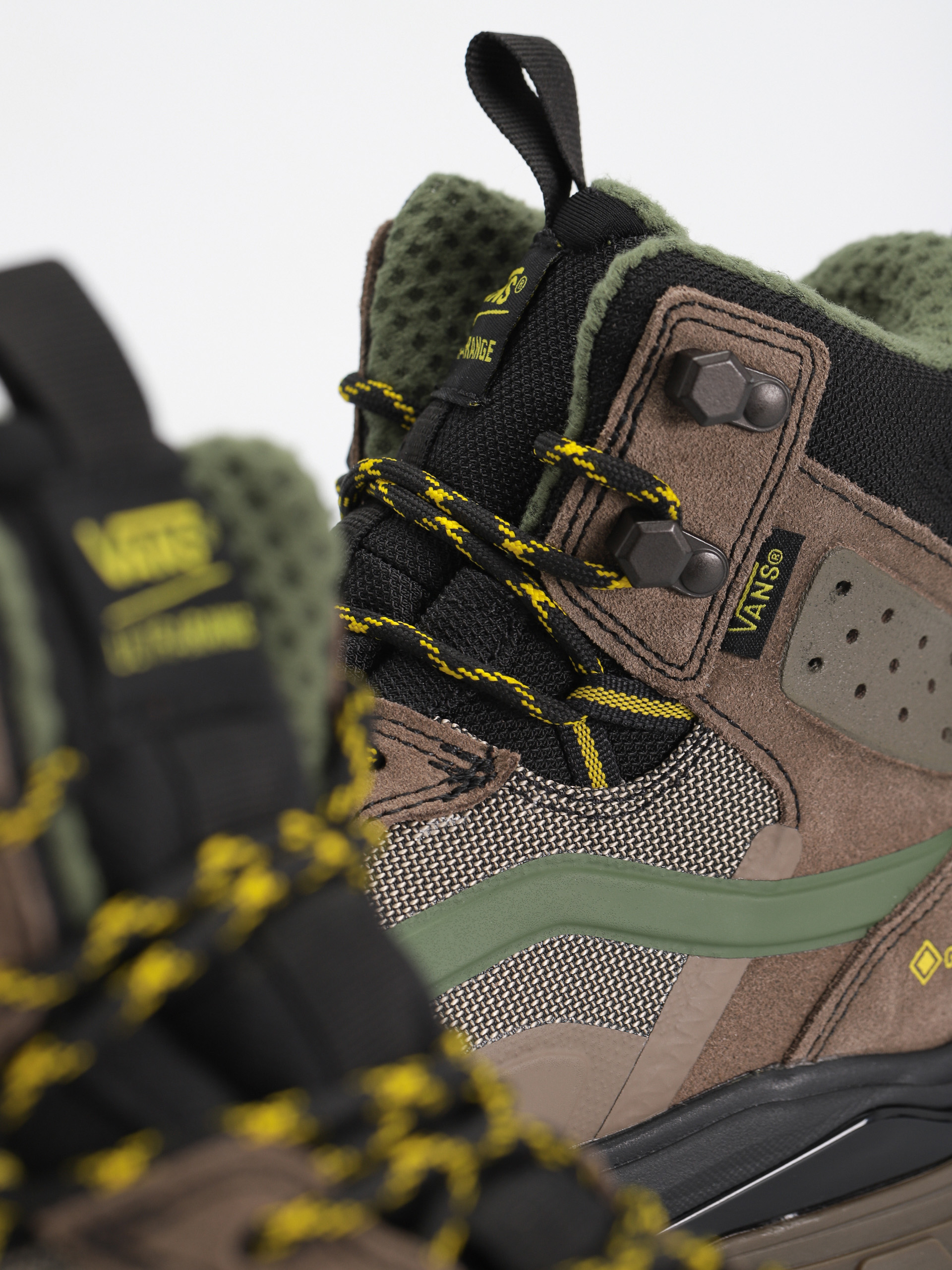 Pantofi Vans Ultrarange Exo Hi Gore Tex MTE 3 (walnut/gum)