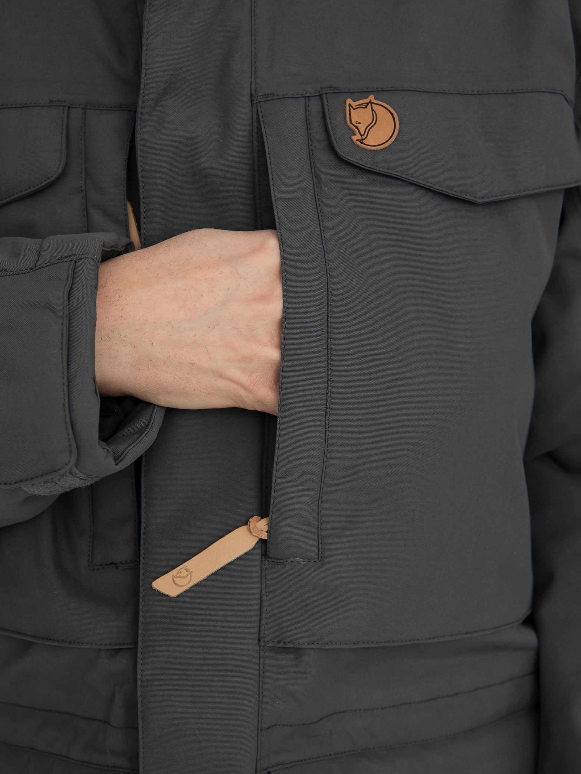 Geacă Fjallraven Nuuk Parka (basalt)
