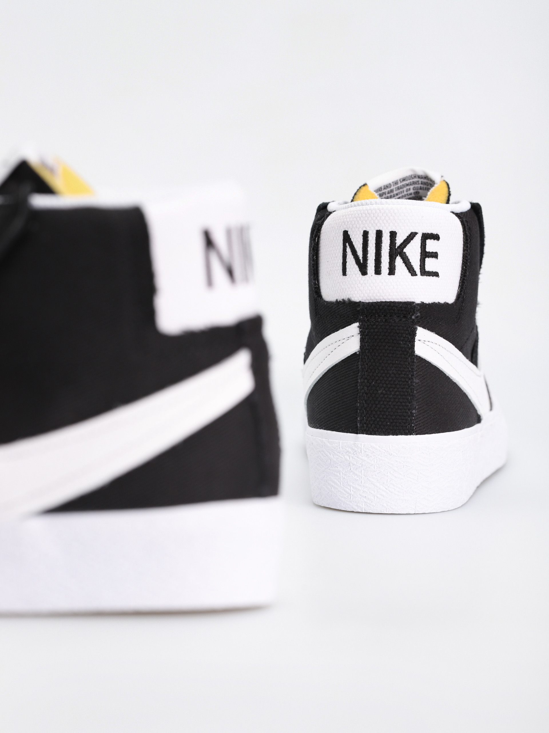 Pantofi Nike SB Zoom Blazer Mid Prm Plus (black/white)