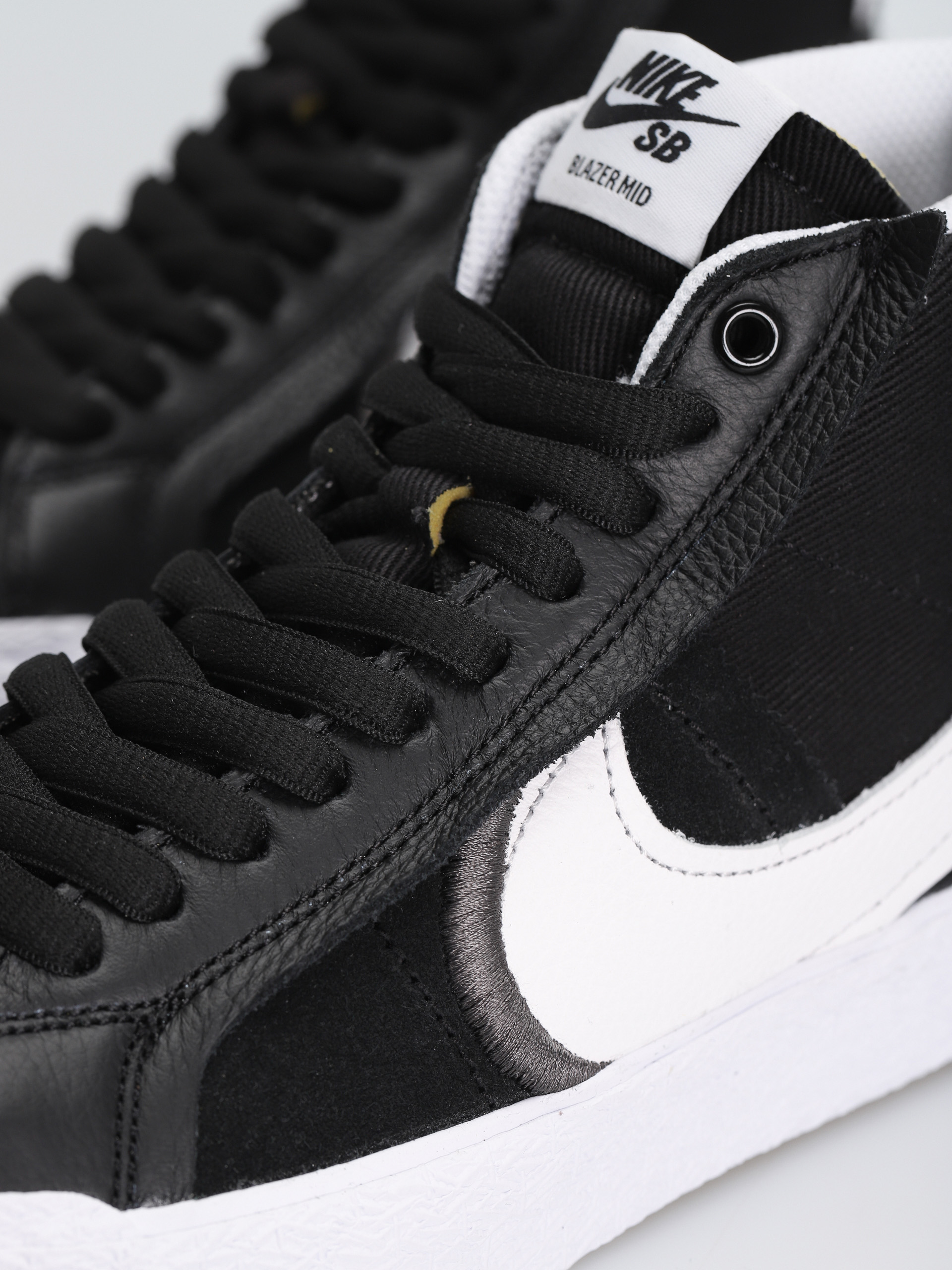 Pantofi Nike SB Zoom Blazer Mid Prm Plus (black/white)