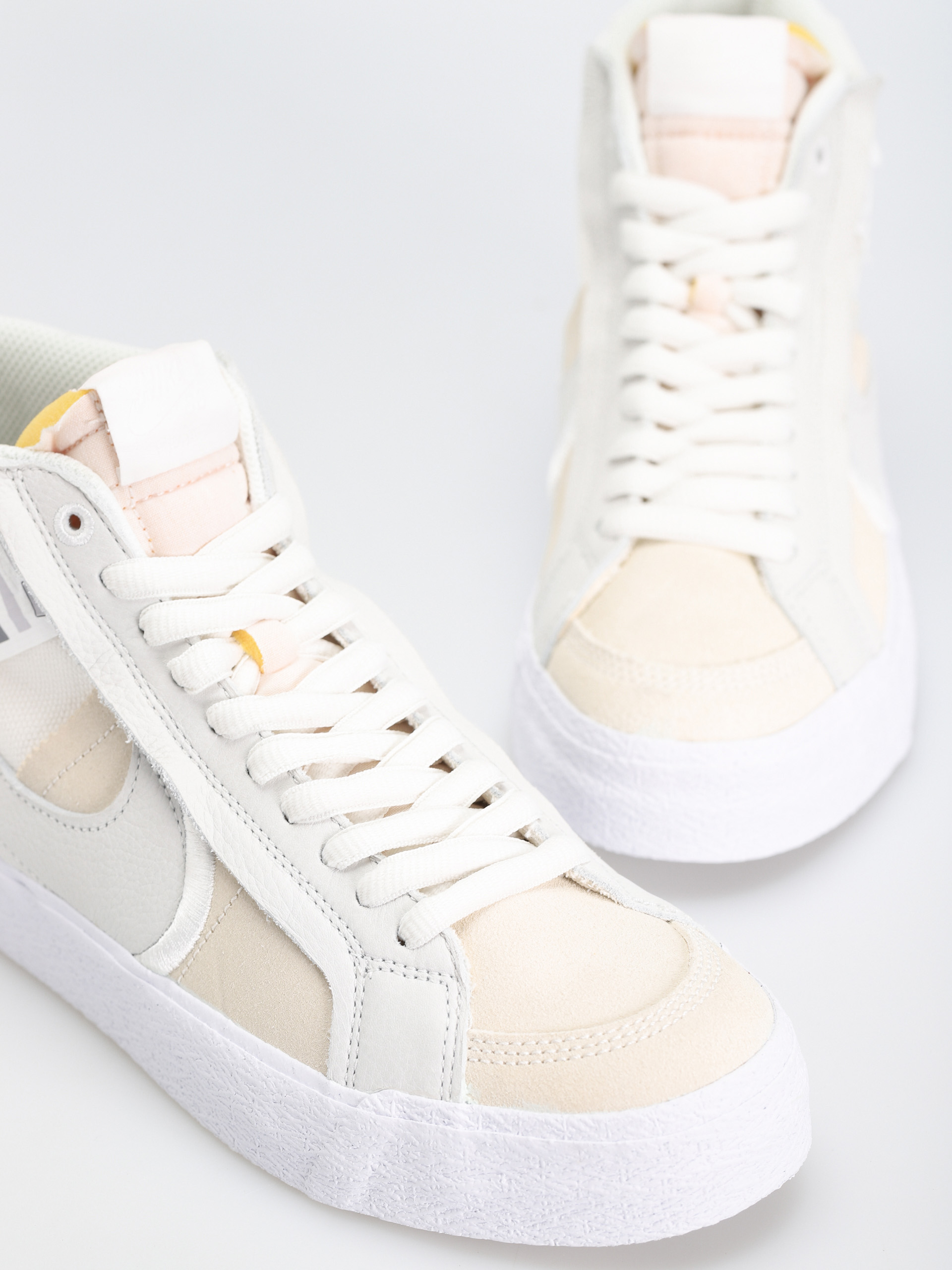 Pantofi Nike SB Zoom Blazer Mid Prm (summit white/summit white)