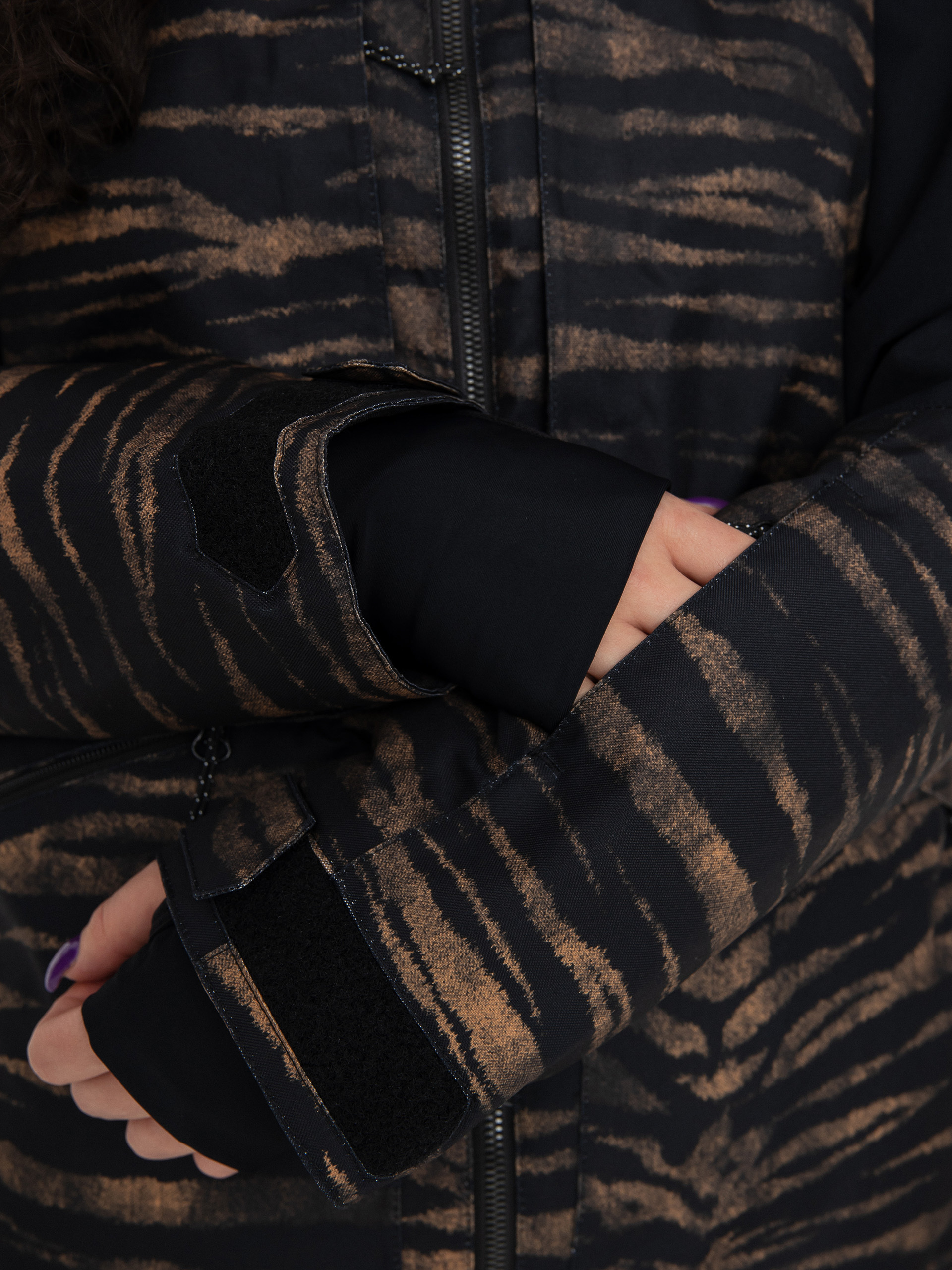 Pentru femei Geacă de snowboard Volcom Shelter 3D Stretch (tiger print)