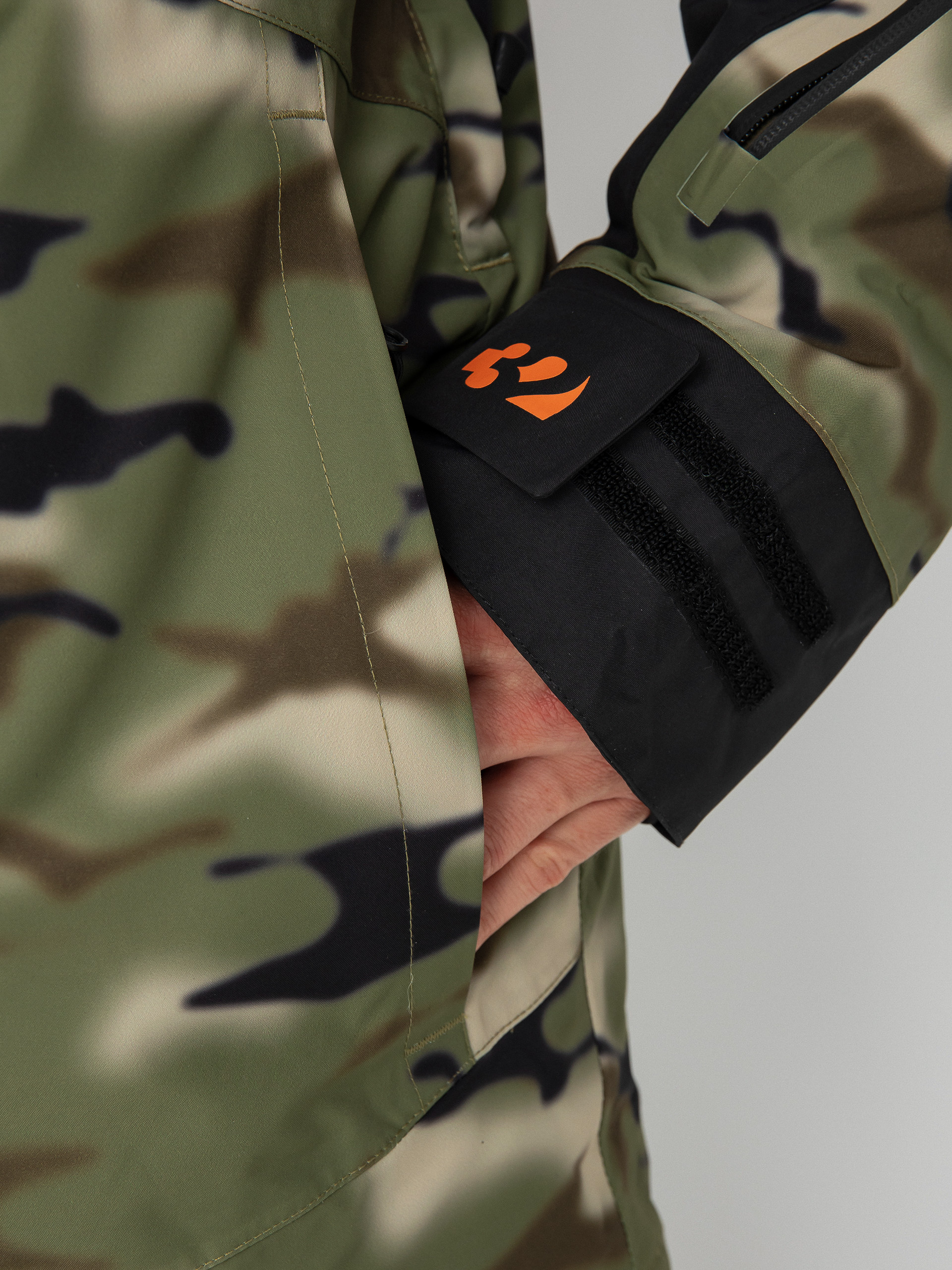Pentru bărbați Geacă de snowboard ThirtyTwo Lashed Insulated (camo)