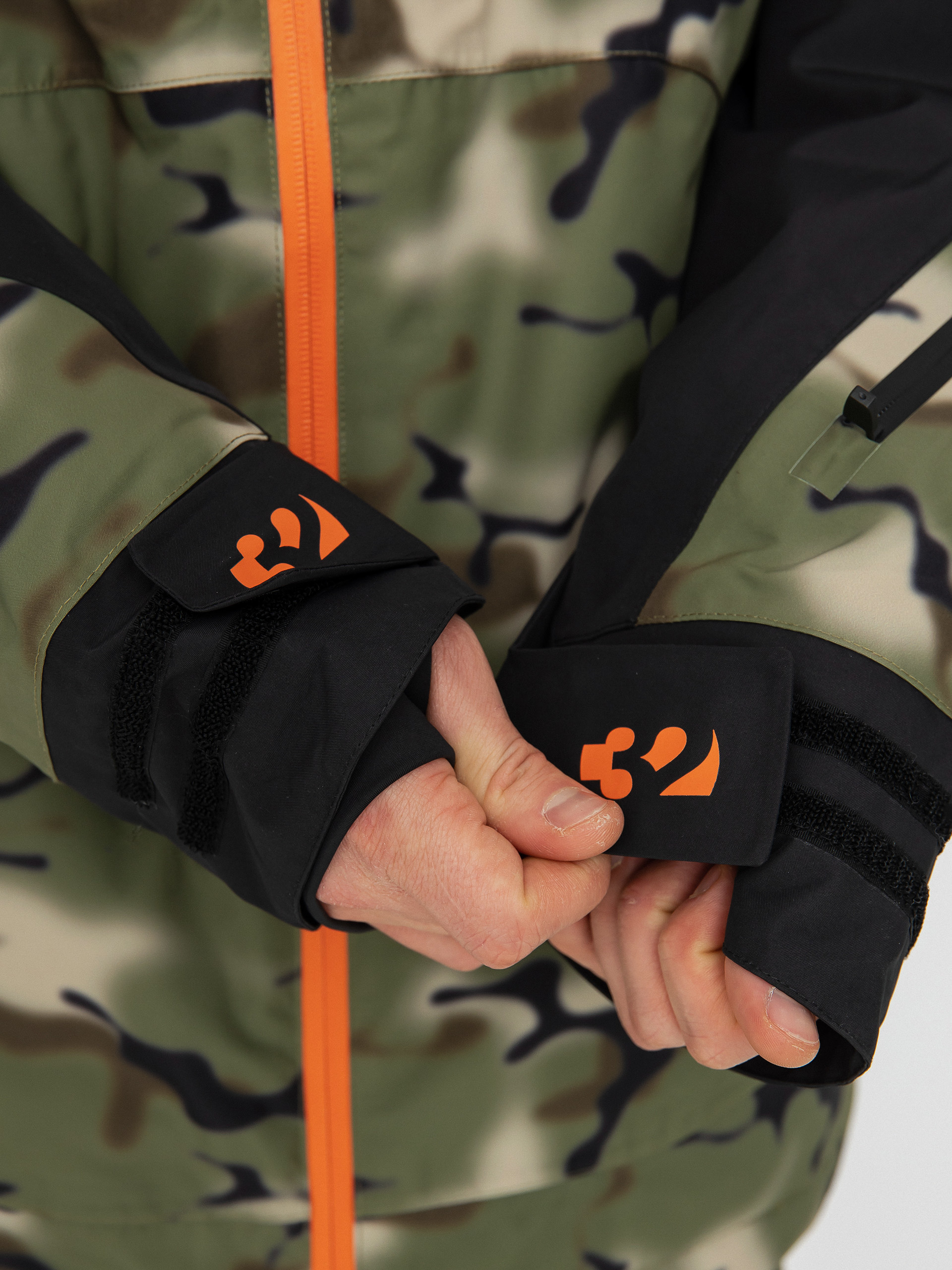 Pentru bărbați Geacă de snowboard ThirtyTwo Lashed Insulated (camo)
