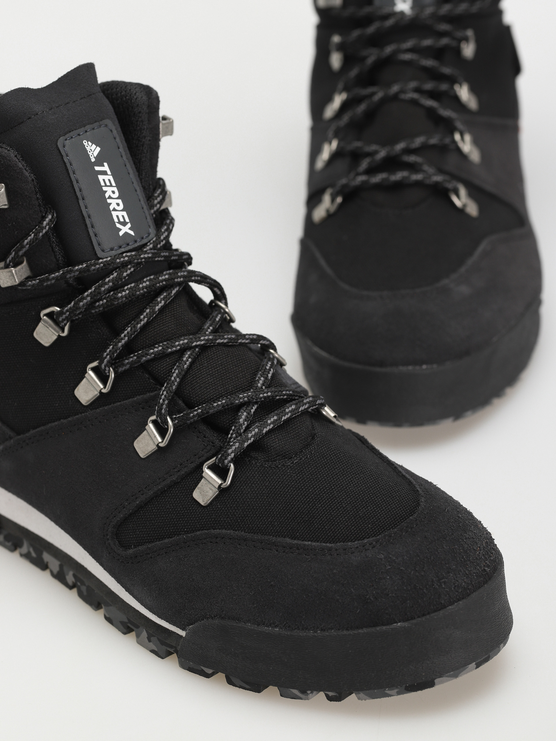 Pantofi adidas Terrex Snowpitch C.RDY (cblack/cblack/scarle)