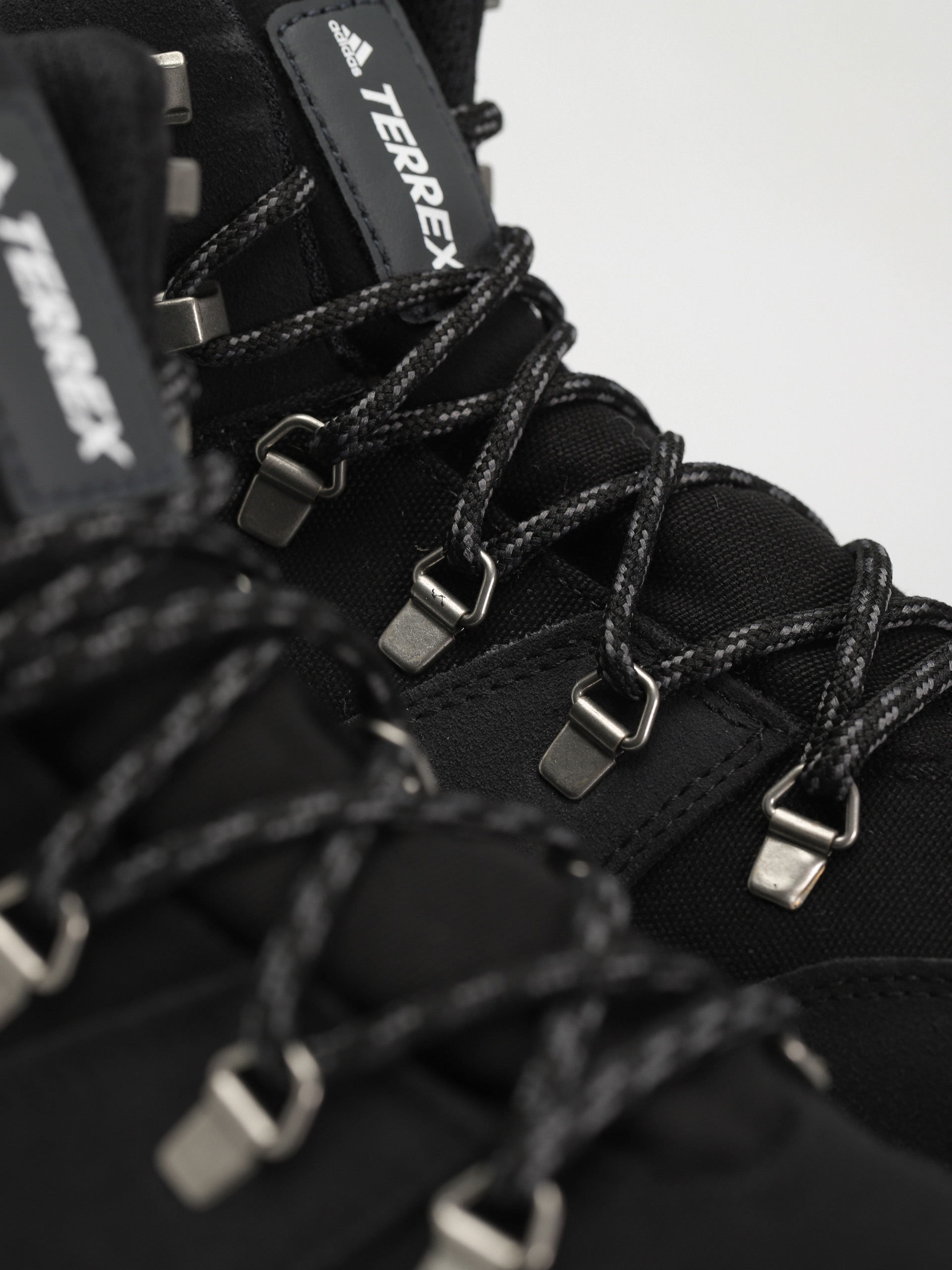 Pantofi adidas Terrex Snowpitch C.RDY (cblack/cblack/scarle)