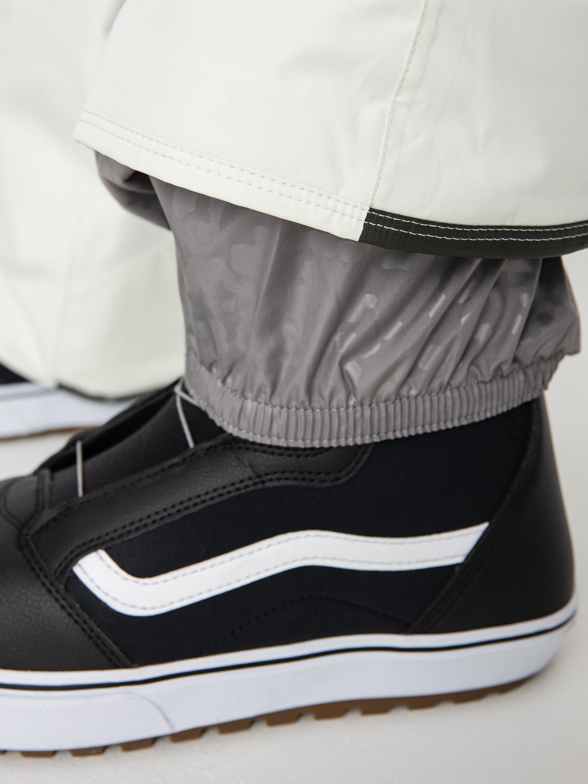 Pentru femei Pantaloni pentru snowboard Volcom Knox Ins Gore Tex (ice green)