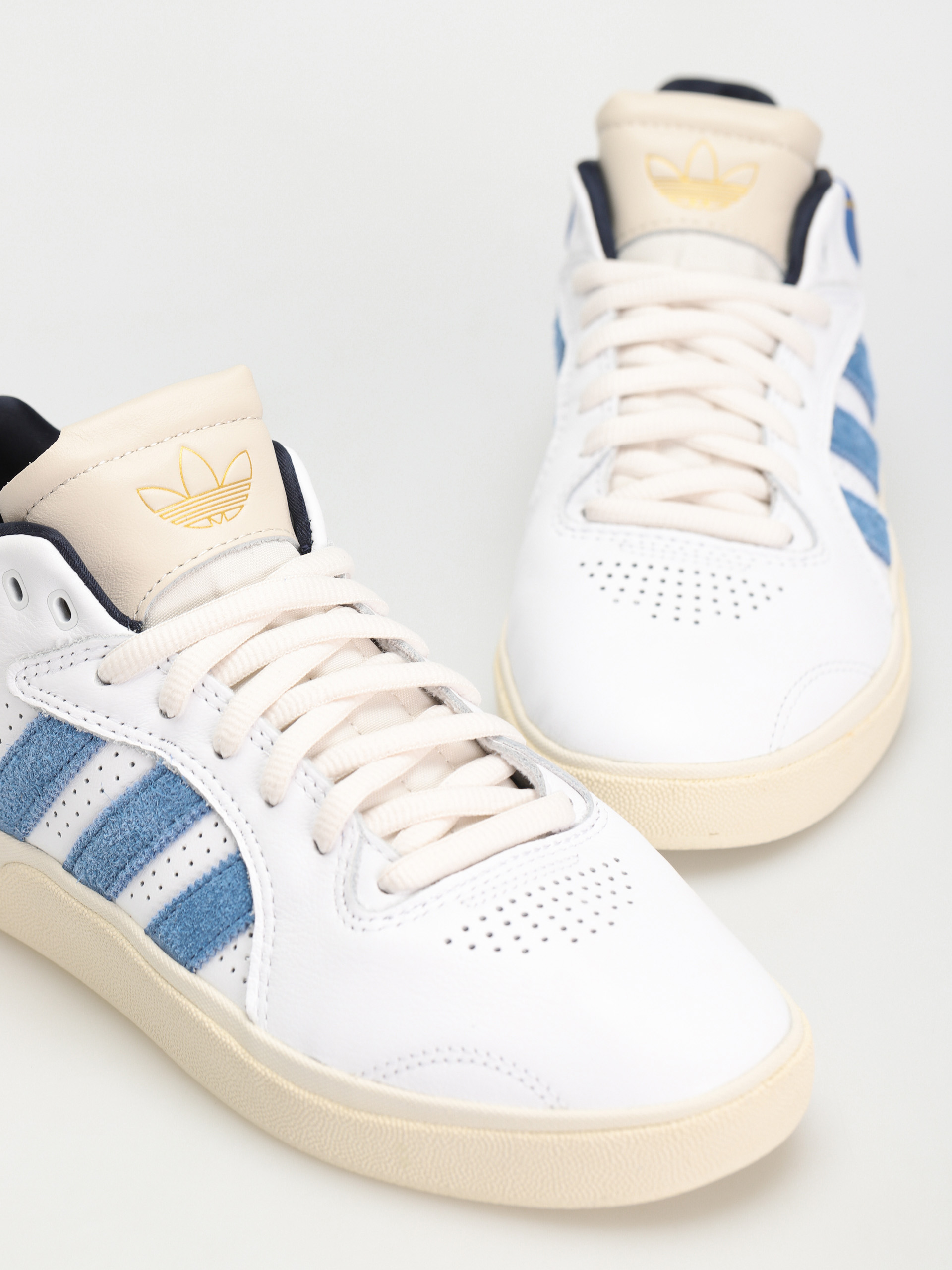 Pantofi adidas Tyshawn (ftwwht/custom/royblu)
