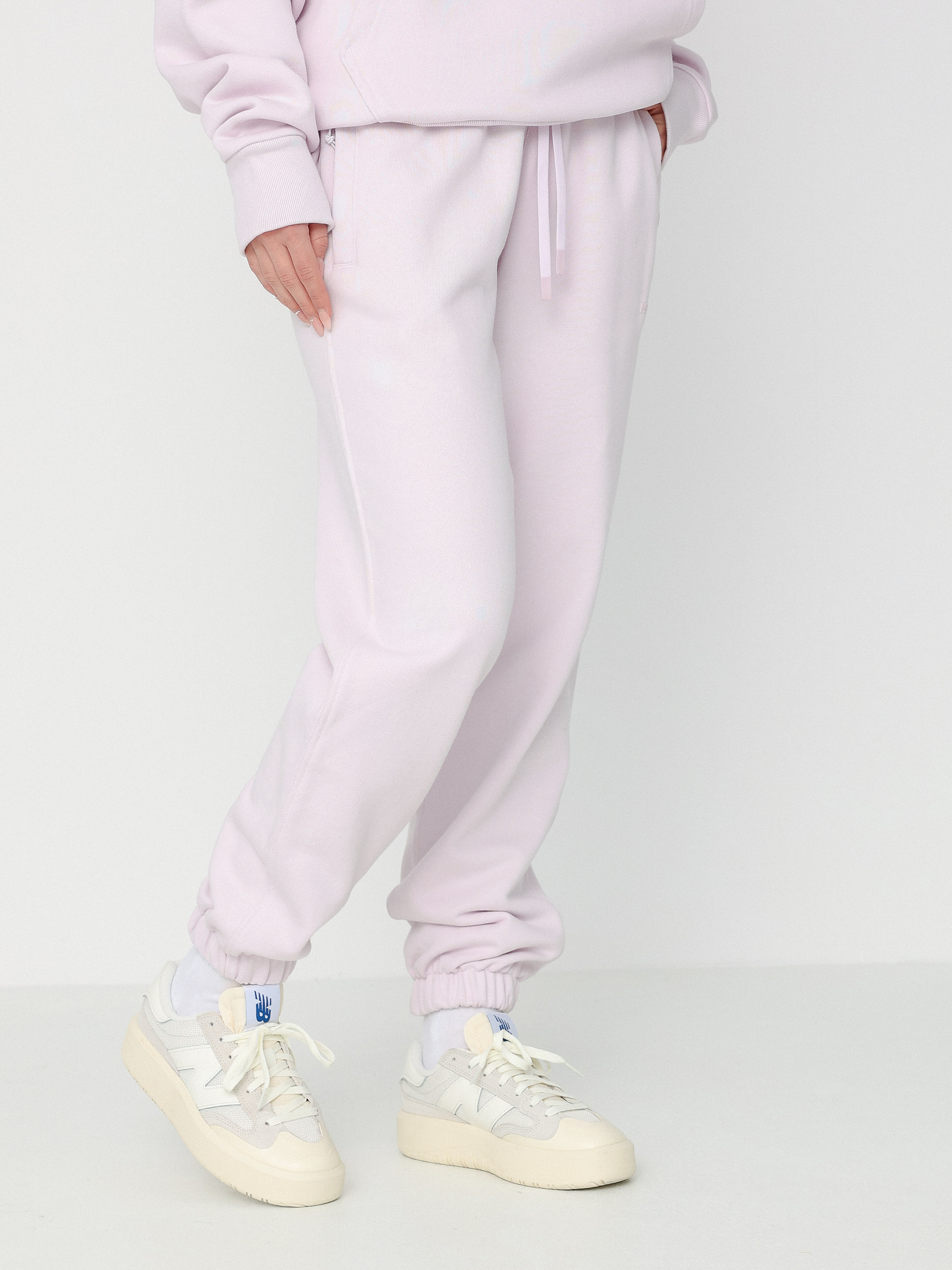 Pantaloni adidas Originals Pharrell Williams Basics Wmn (almpnk)