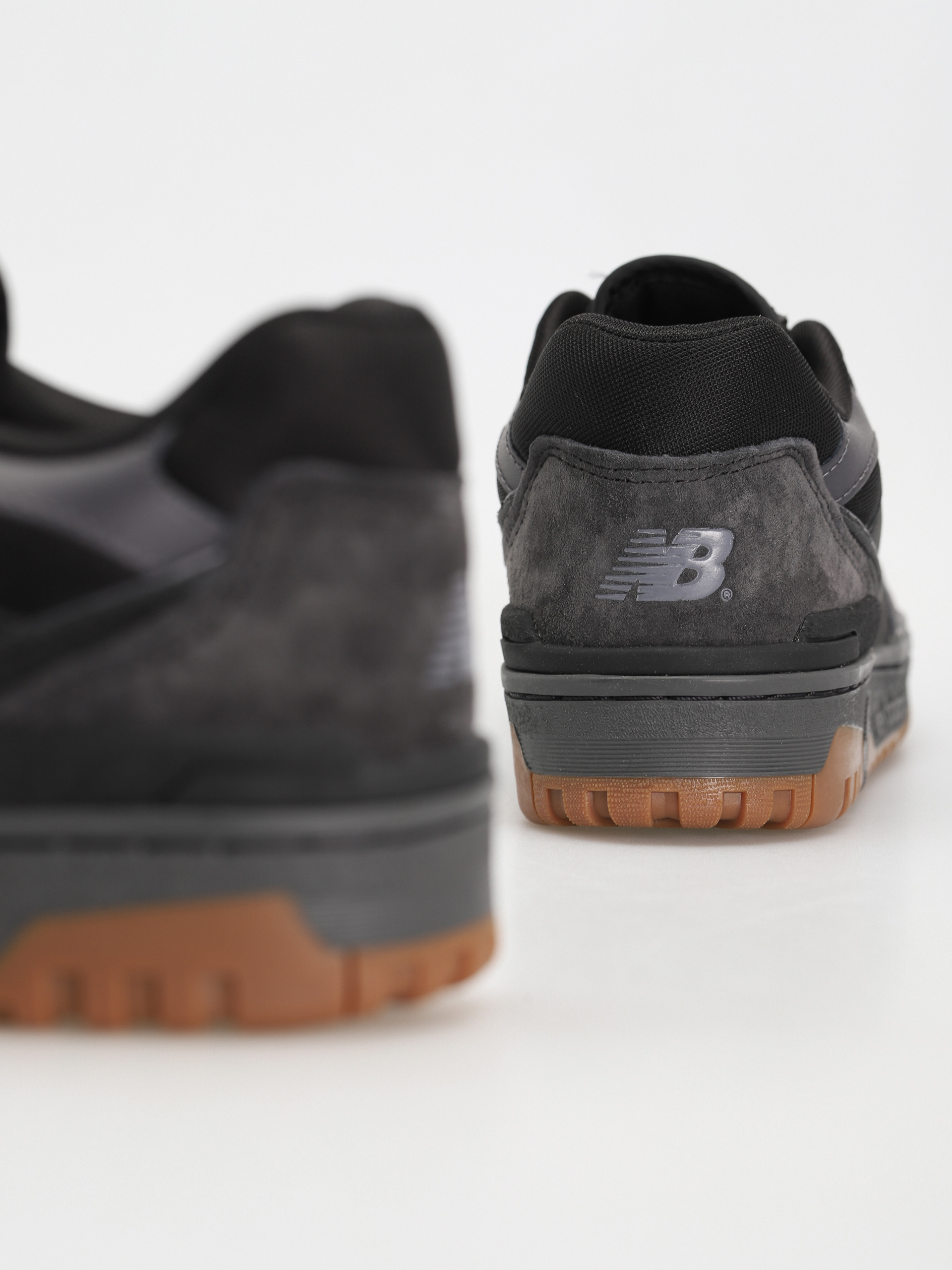 Pantofi New Balance 550 (black/gum/white)