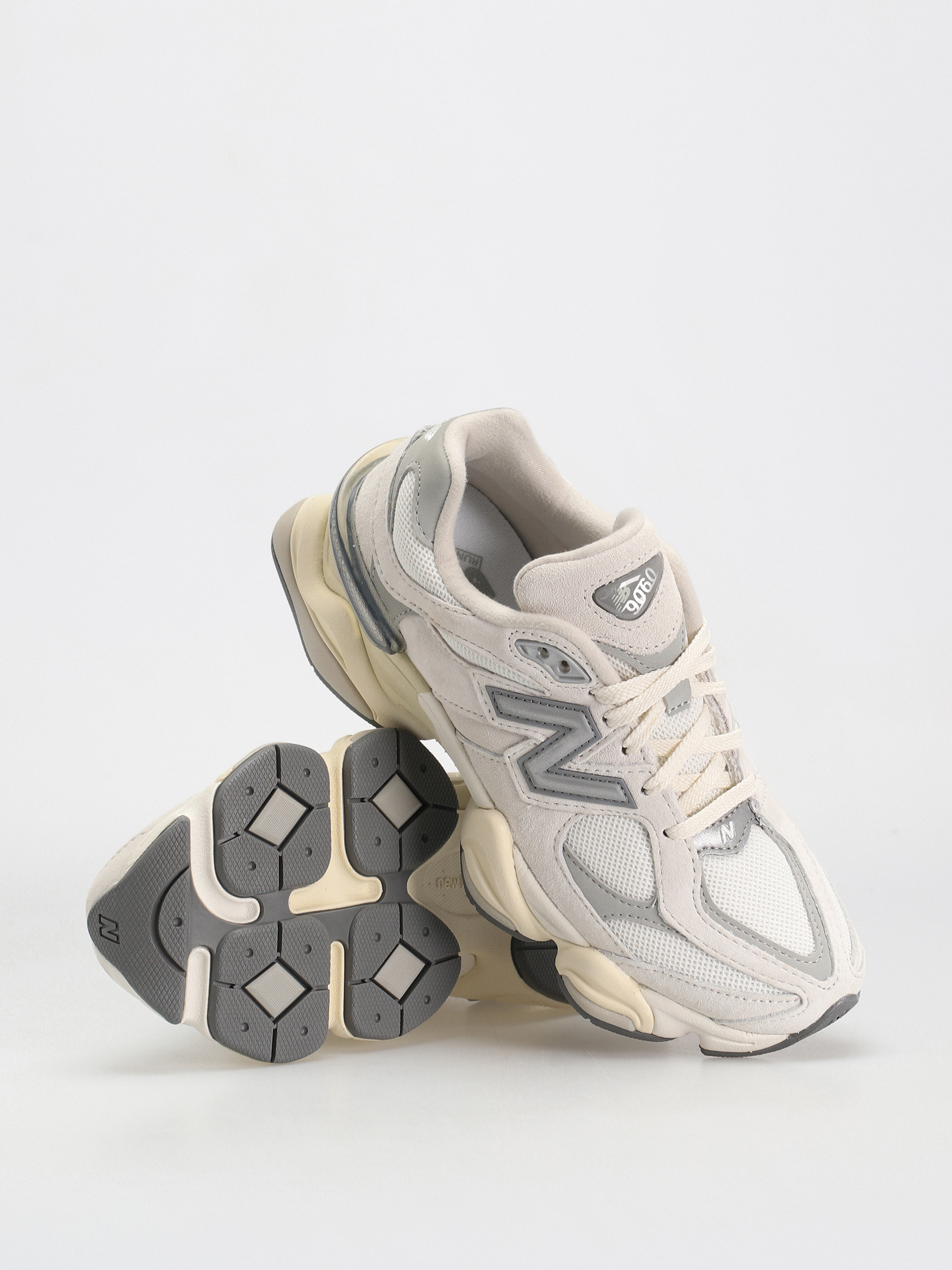 Pantofi New Balance 9060 (sea salt)