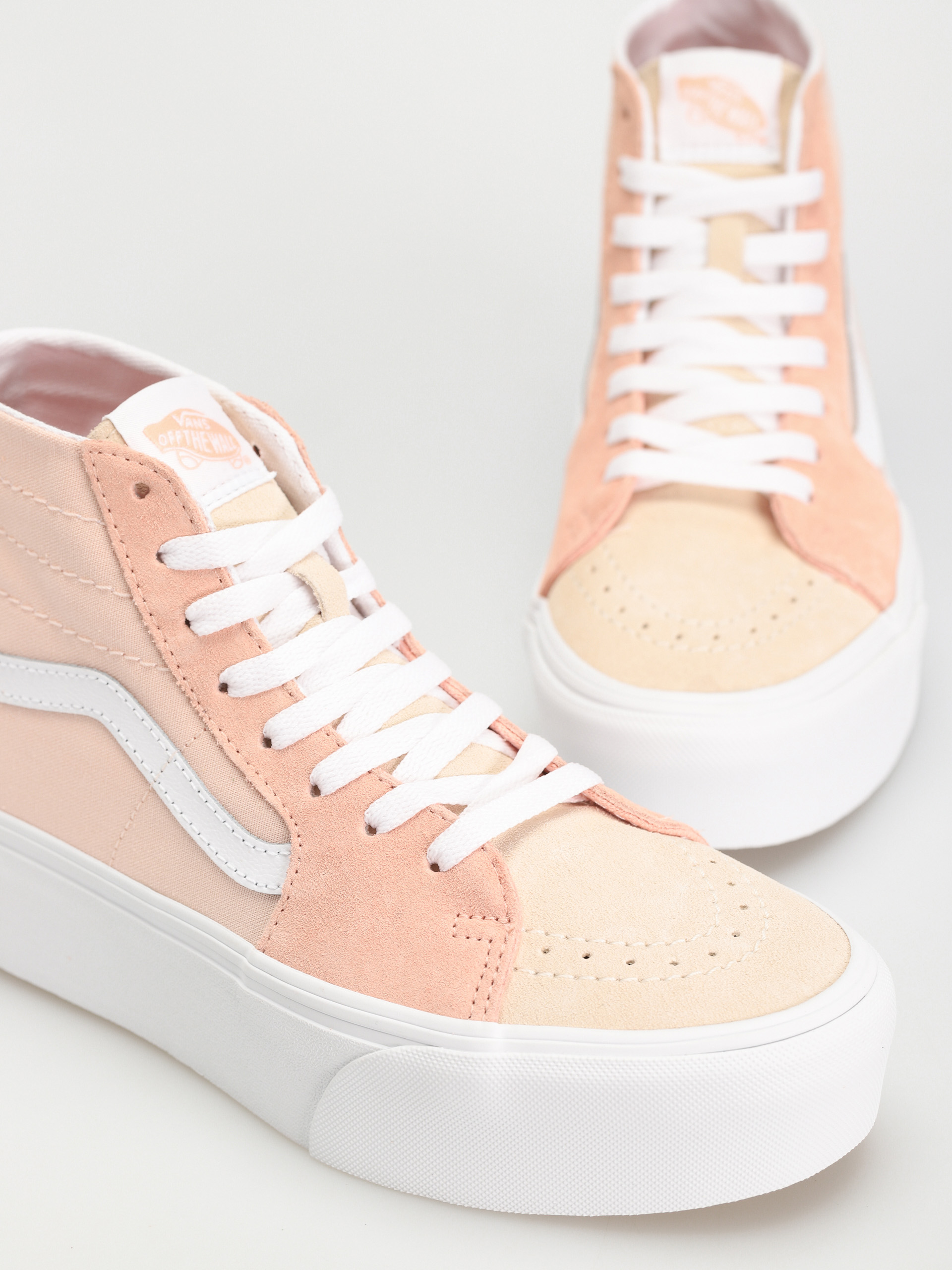 Pantofi Vans Sk8 Hi Tapered Stackform Wmn (color block peach)