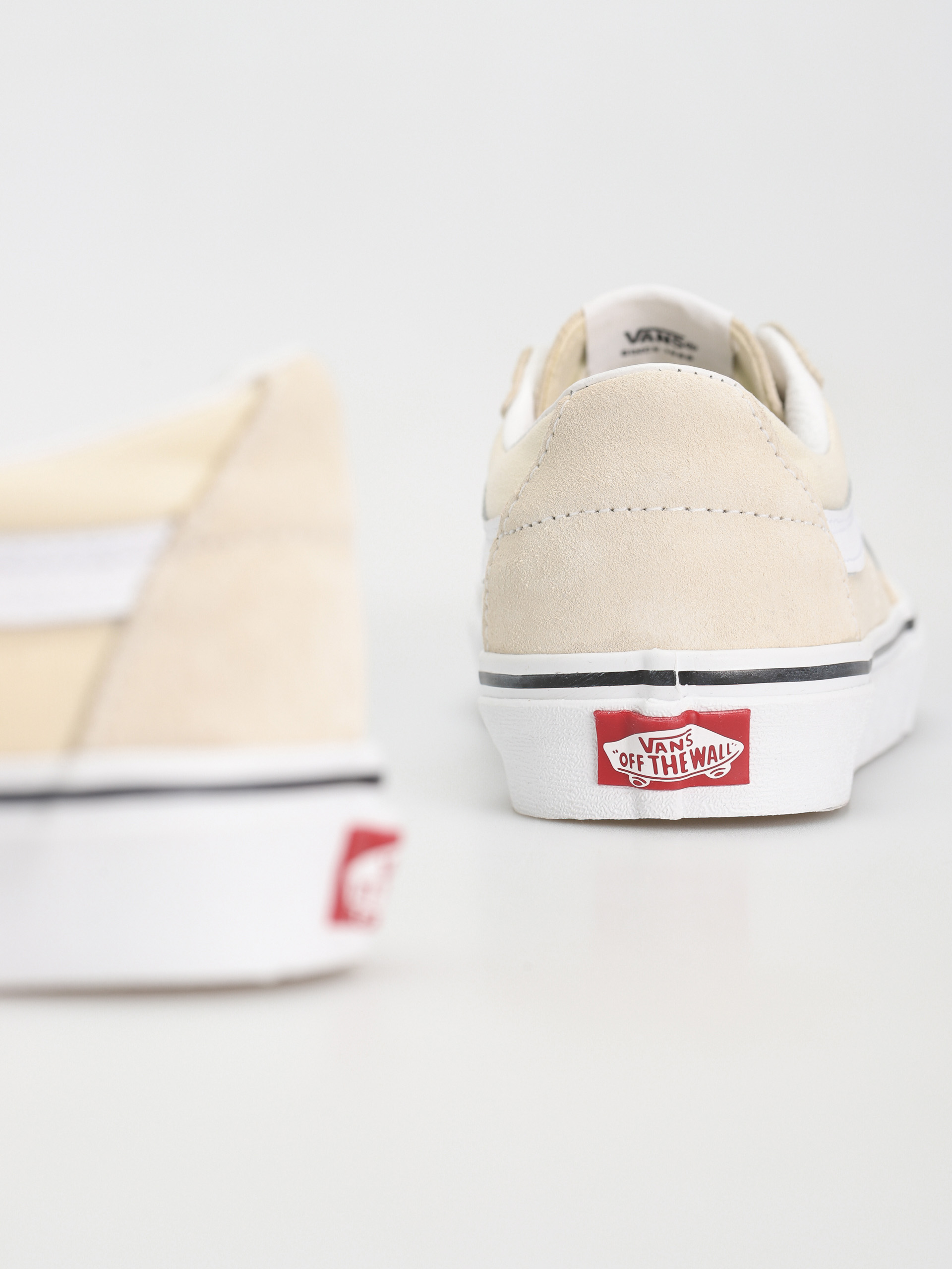 Pantofi Vans Sk8 Low (color theory classic white/true white)