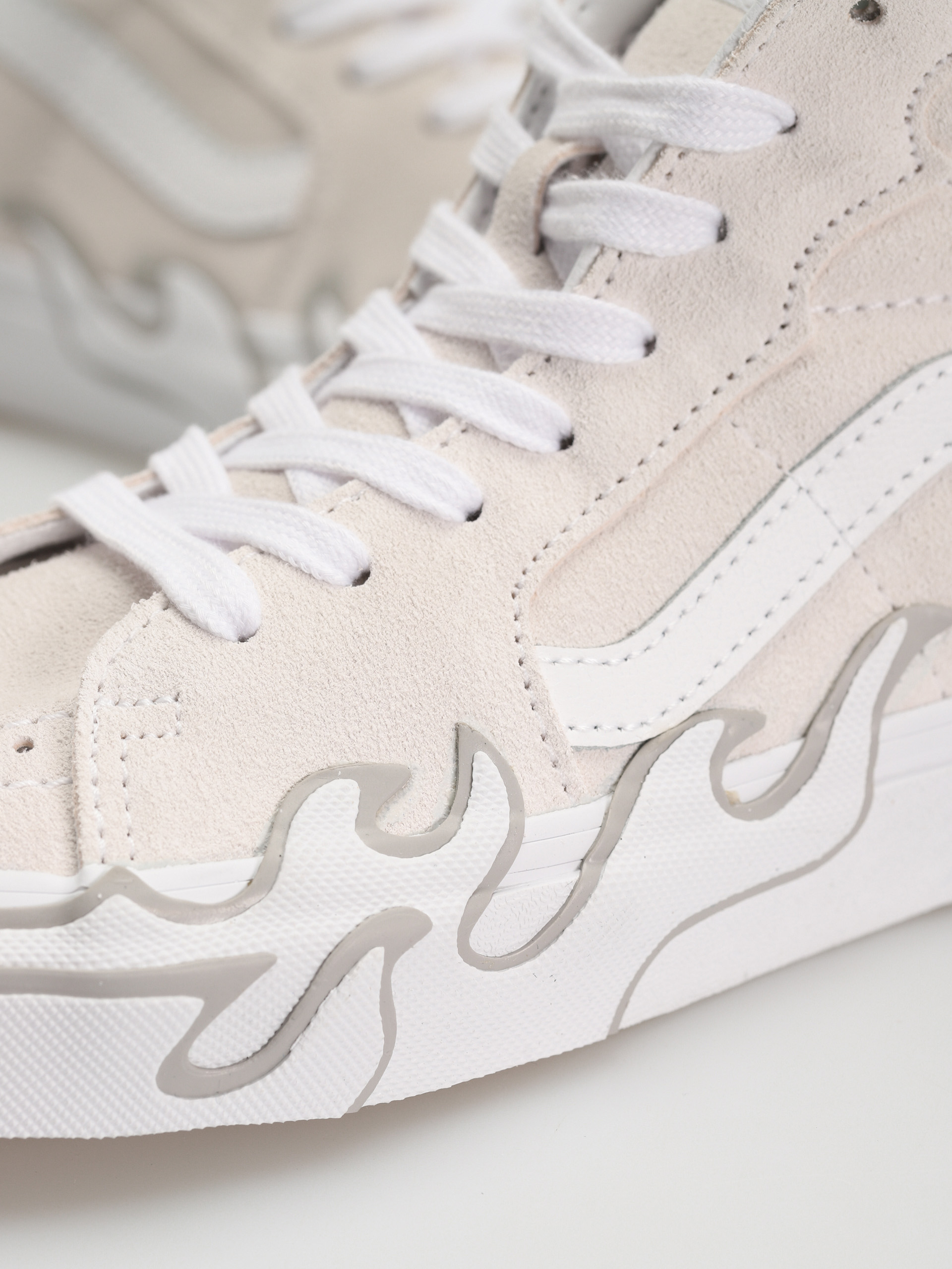 Pantofi Vans Sk8 Hi Flame (suede white/white)