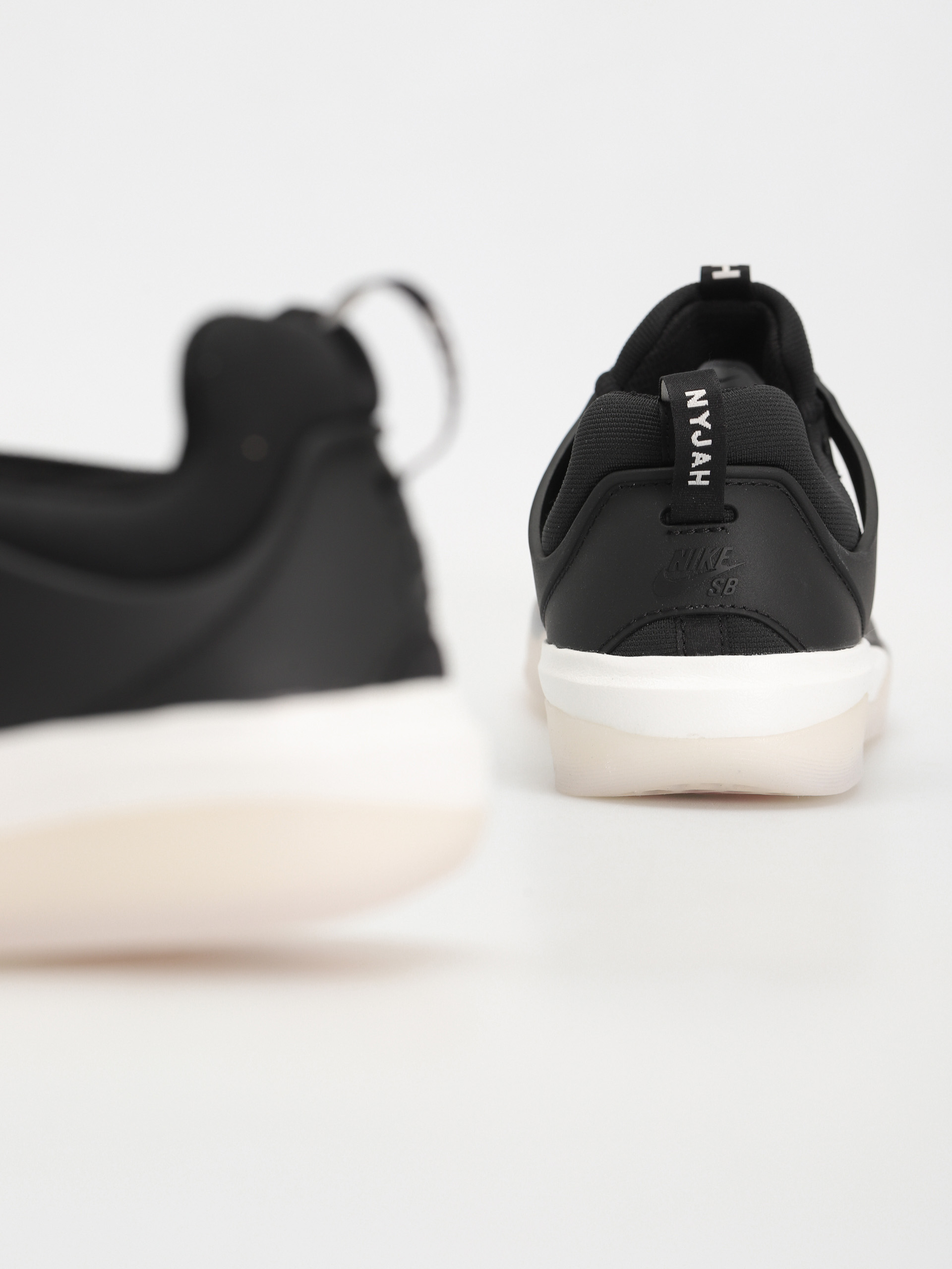 Pantofi Nike SB Nyjah 3 (black/white black summit white)