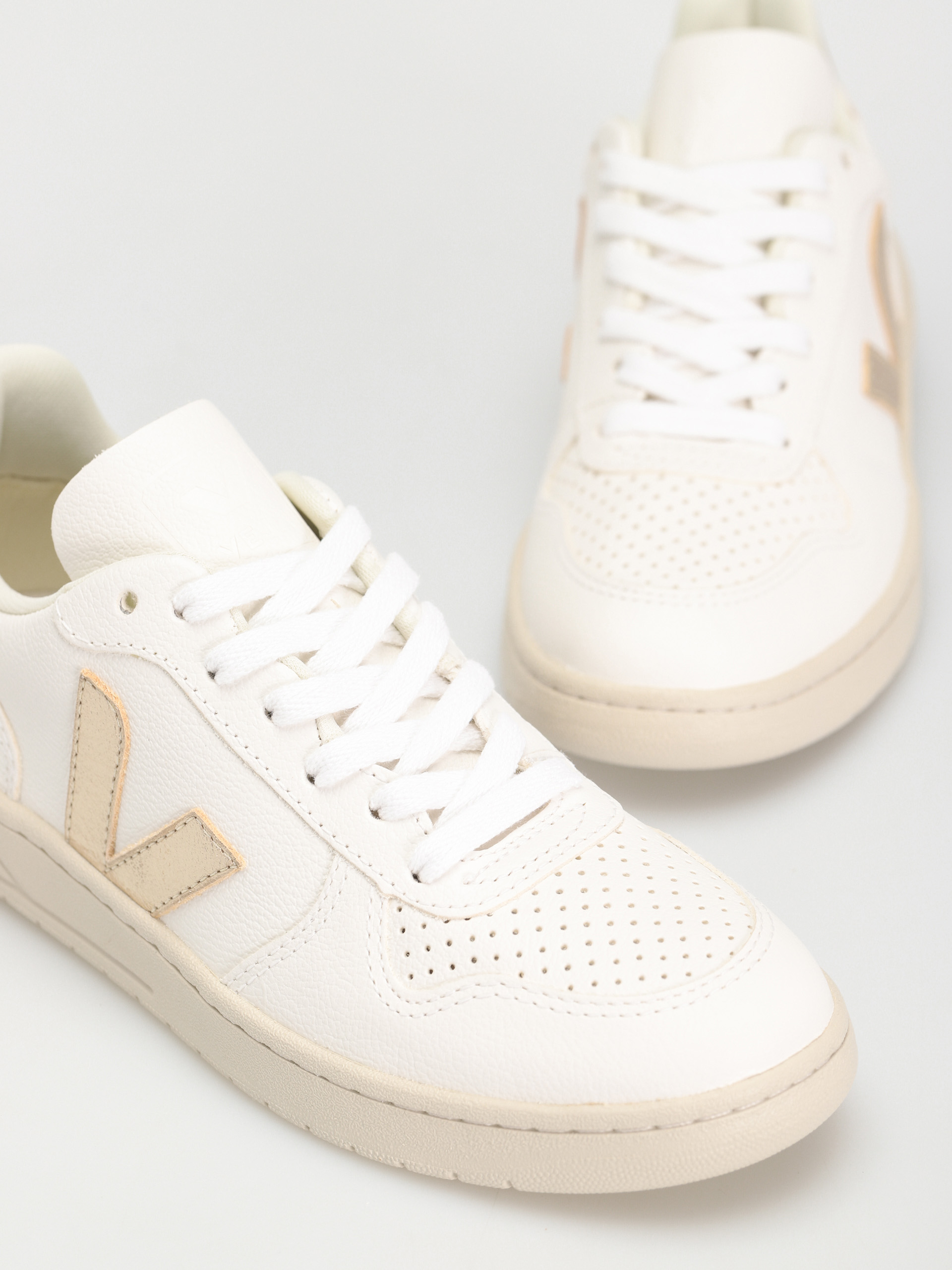 Pantofi Veja V-10 Wmn (extra white platine)