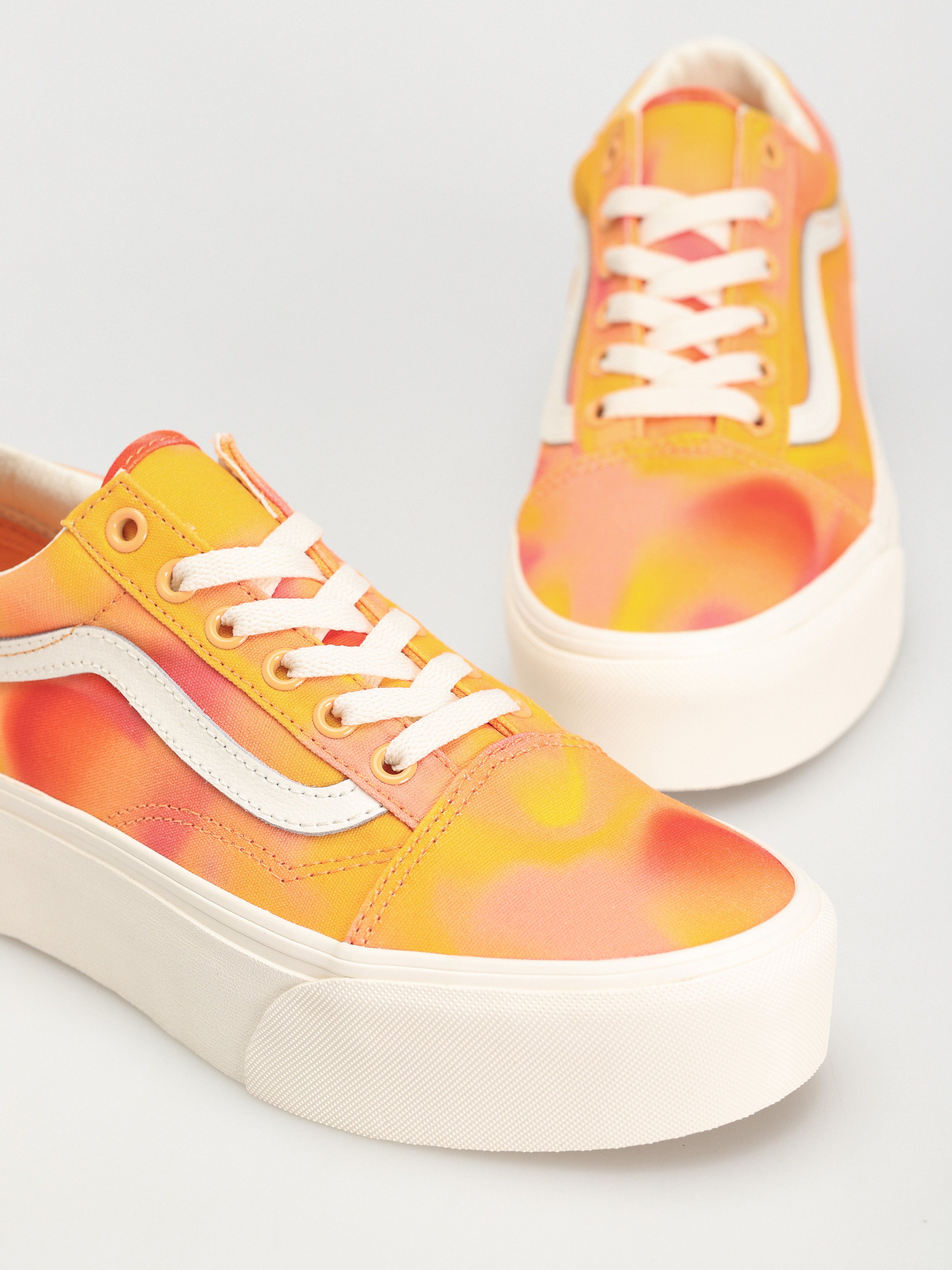 Pantofi Vans Old Skool Stackform Wmn (tonal orange)