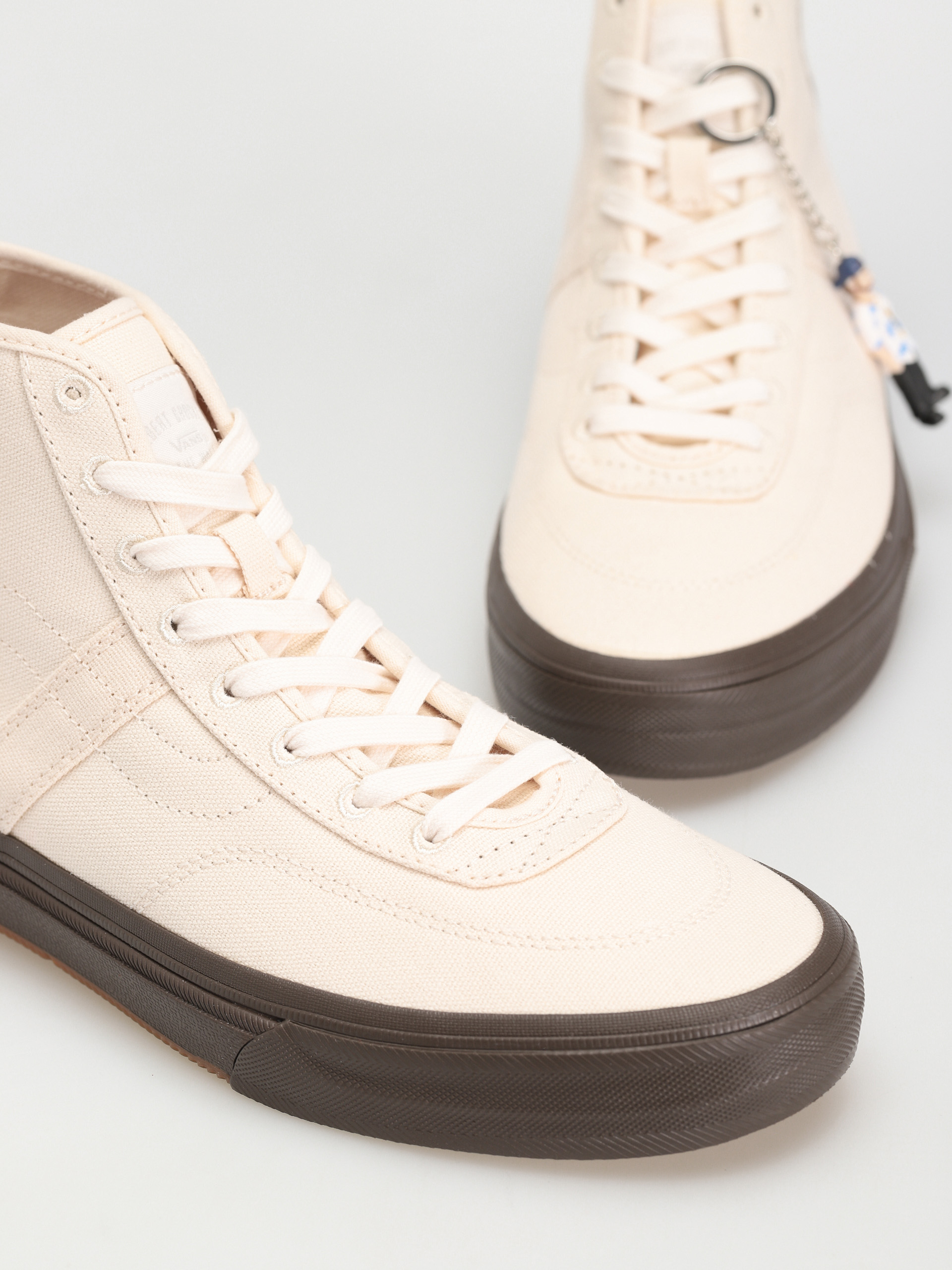 Pantofi Vans X Quasi Crockett High Decon (quasi white)