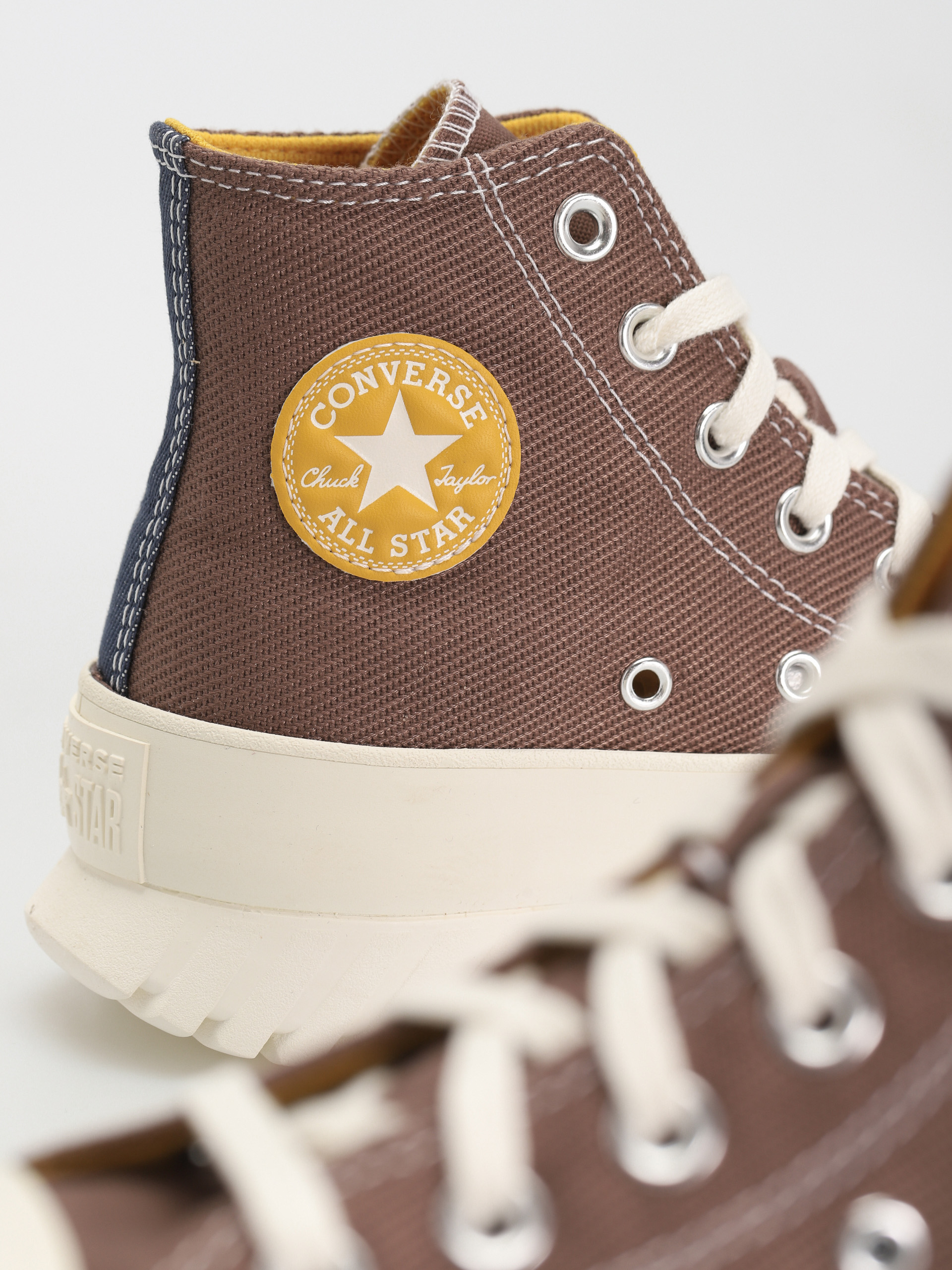 Pantofi Converse Chuck Taylor All Star Lugged 2.0 Hi (squirrel friend)