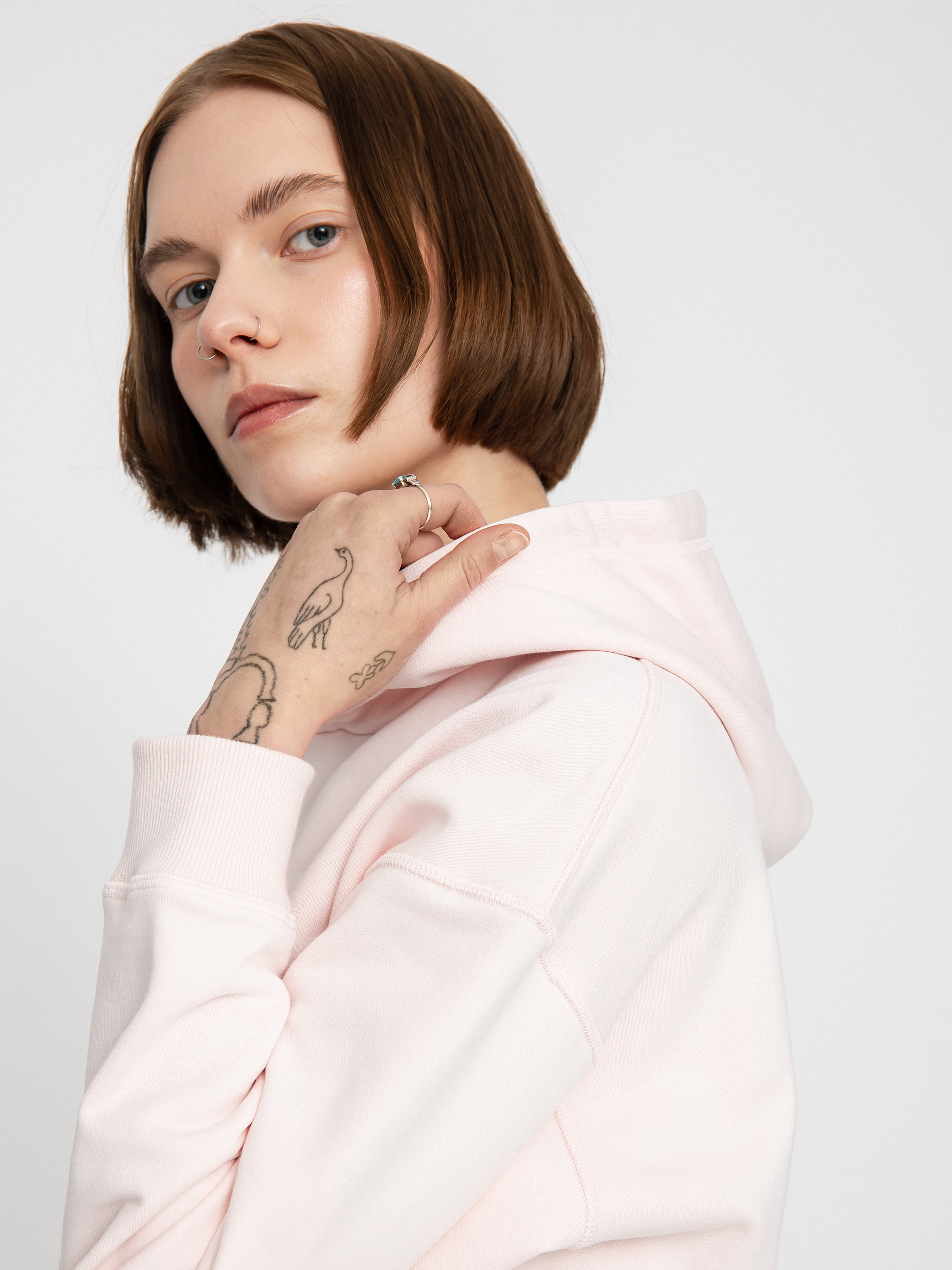 Hanorac cu glugă New Balance Essentials HD Wmn (washedpi)