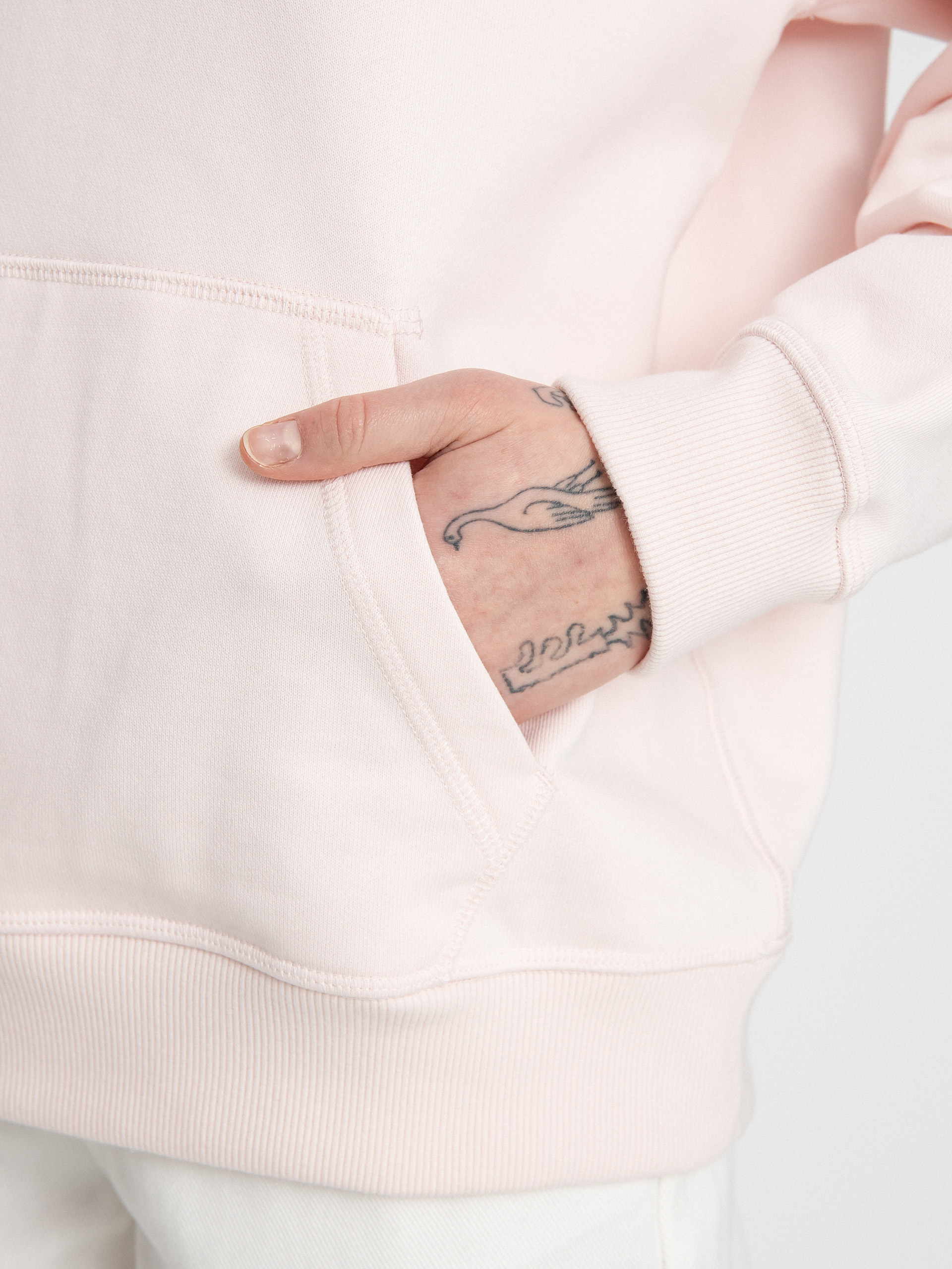 Hanorac cu glugă New Balance Essentials HD Wmn (washedpi)