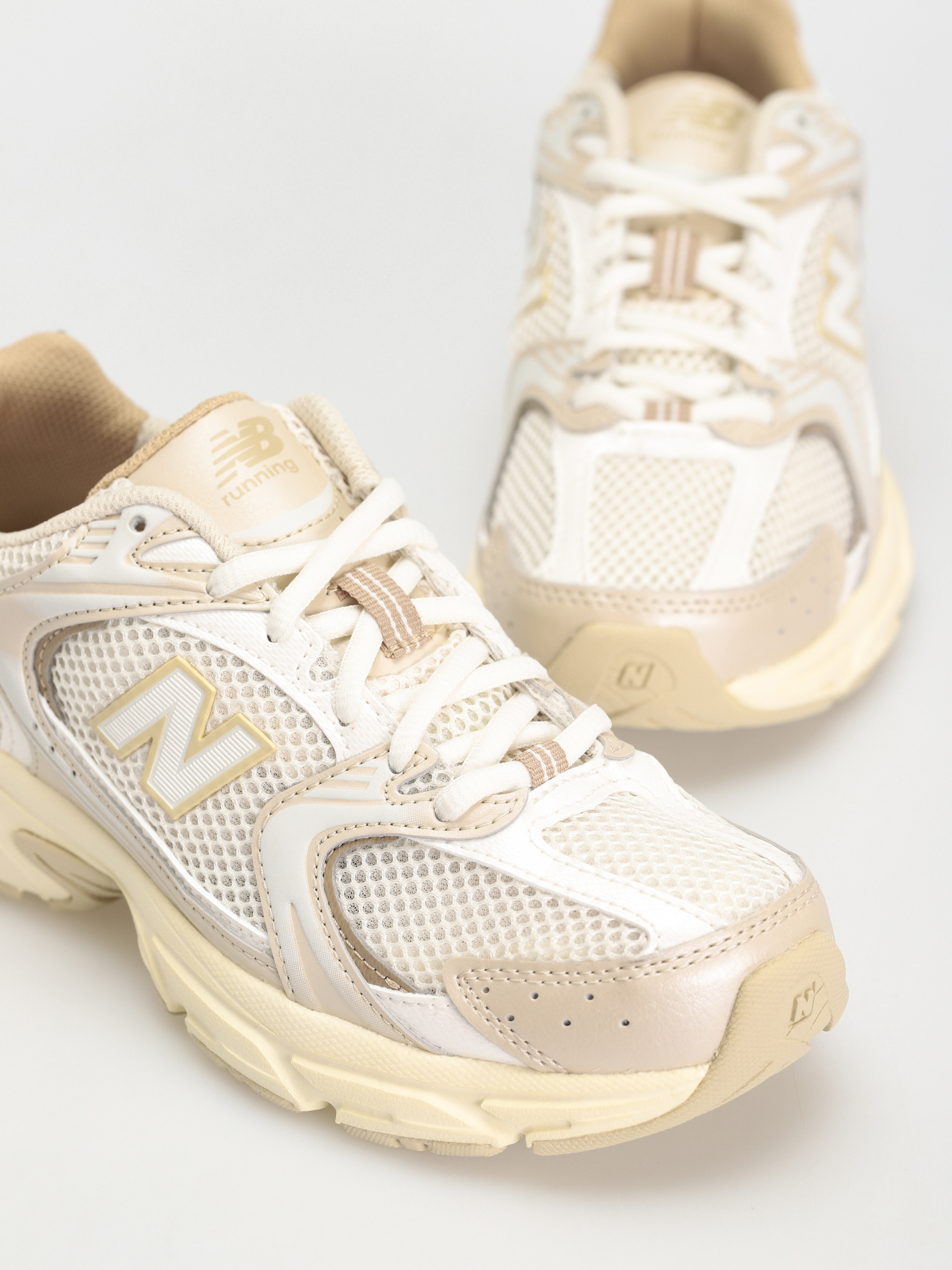 Pantofi New Balance 530 (bone)