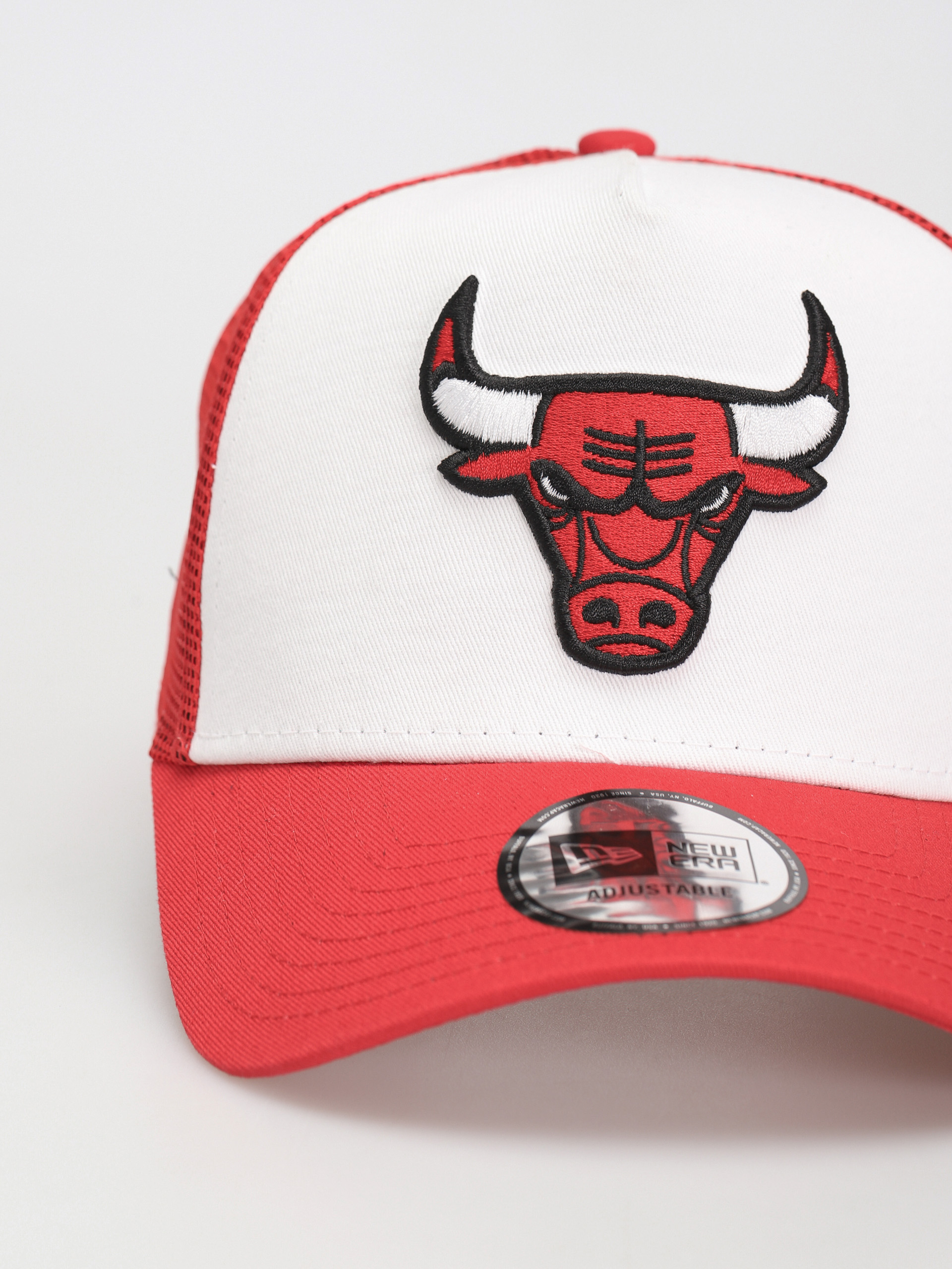 Șapcă New Era Team Colour Block Trucker Chicago Bulls (white/red)
