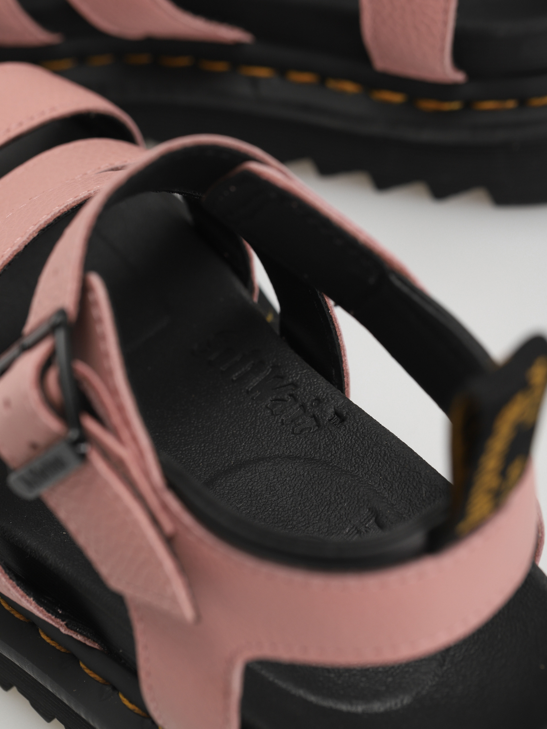 Sandale Dr. Martens Buty Blaire Wmn (peach beige)