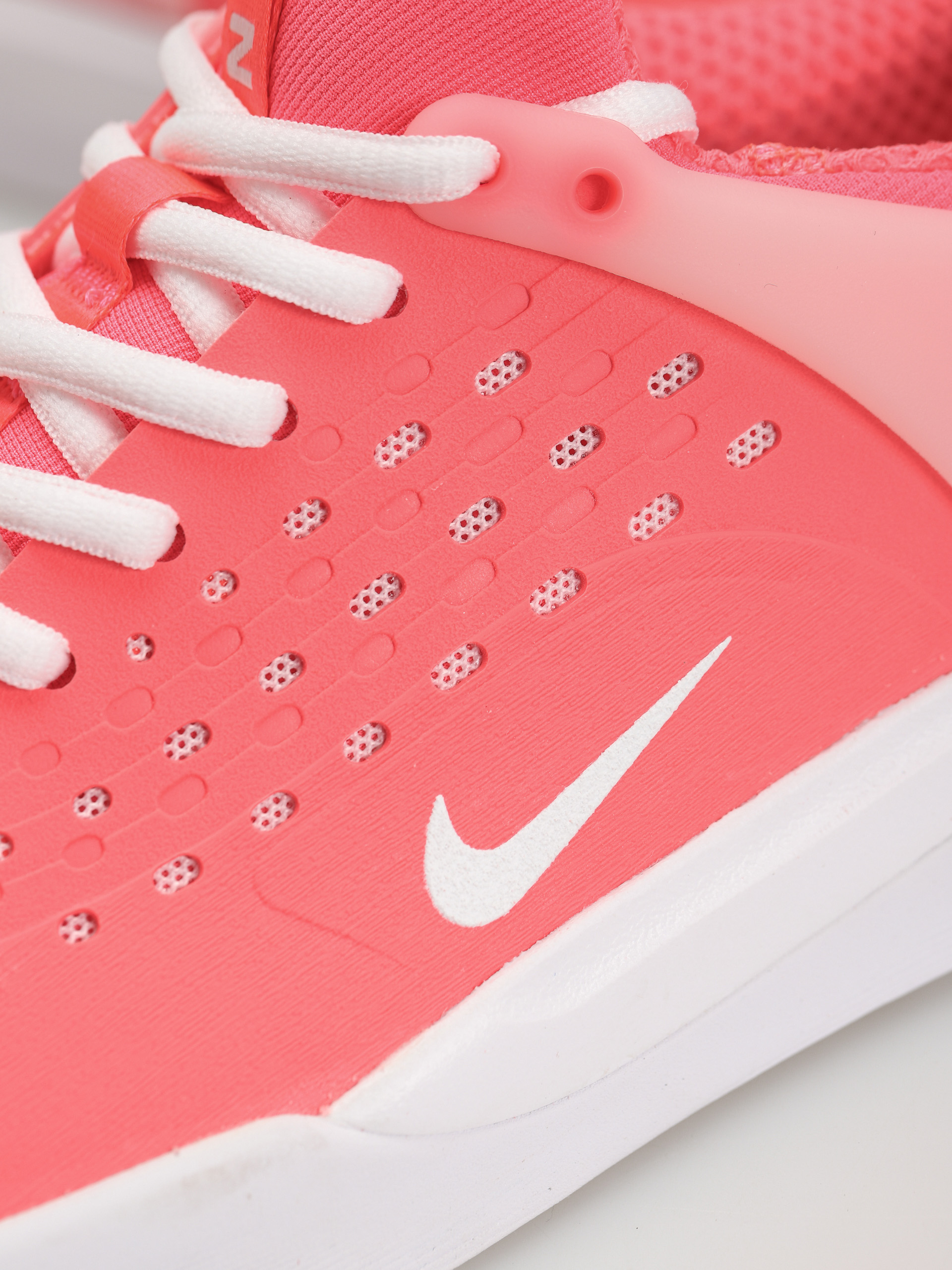 Pantofi Nike SB Zoom Nyjah 3 (hot punch/white hot punch hot punch)