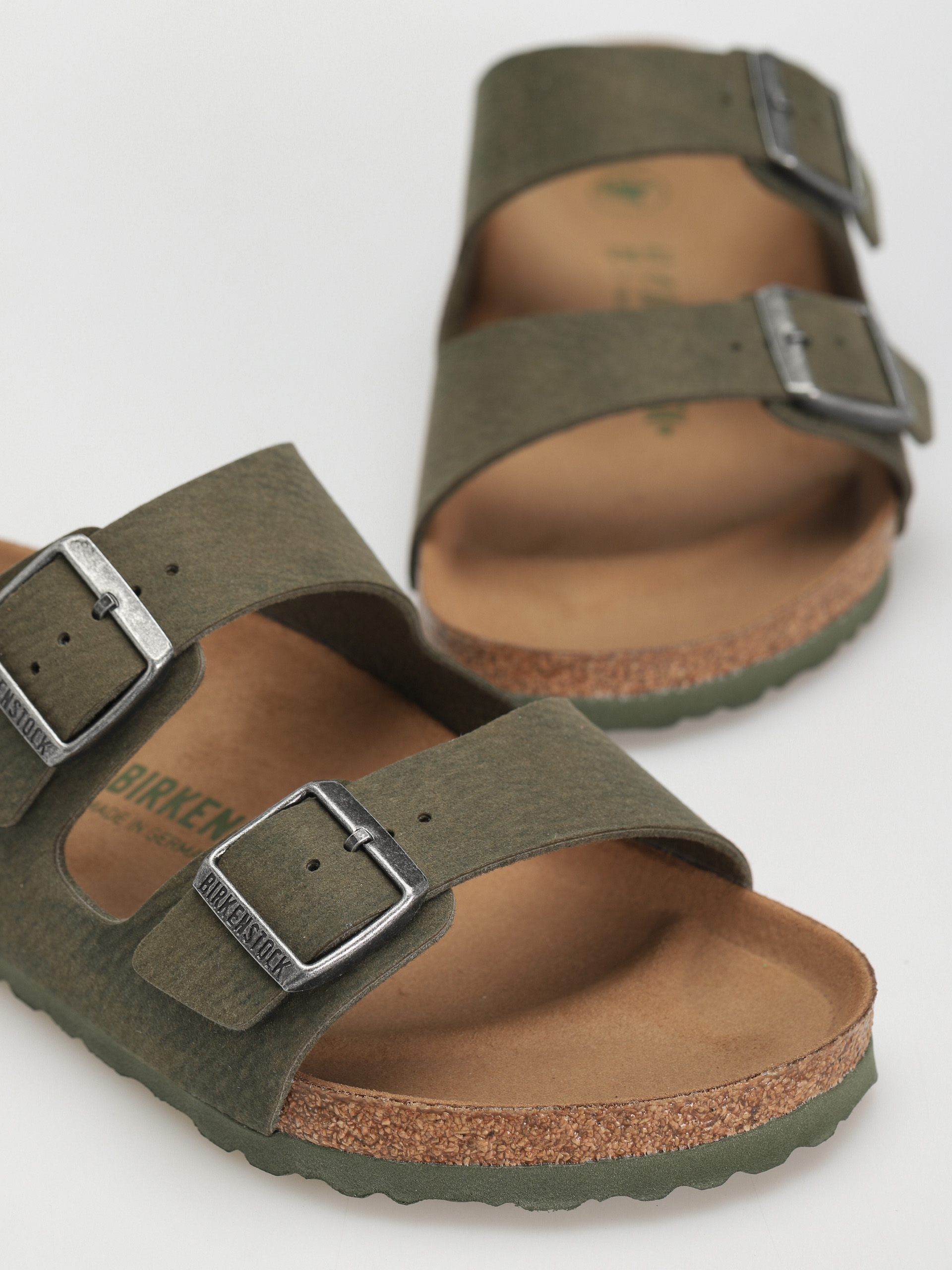Șlapi Birkenstock Arizona Vegan Regular (desert dust thyme)