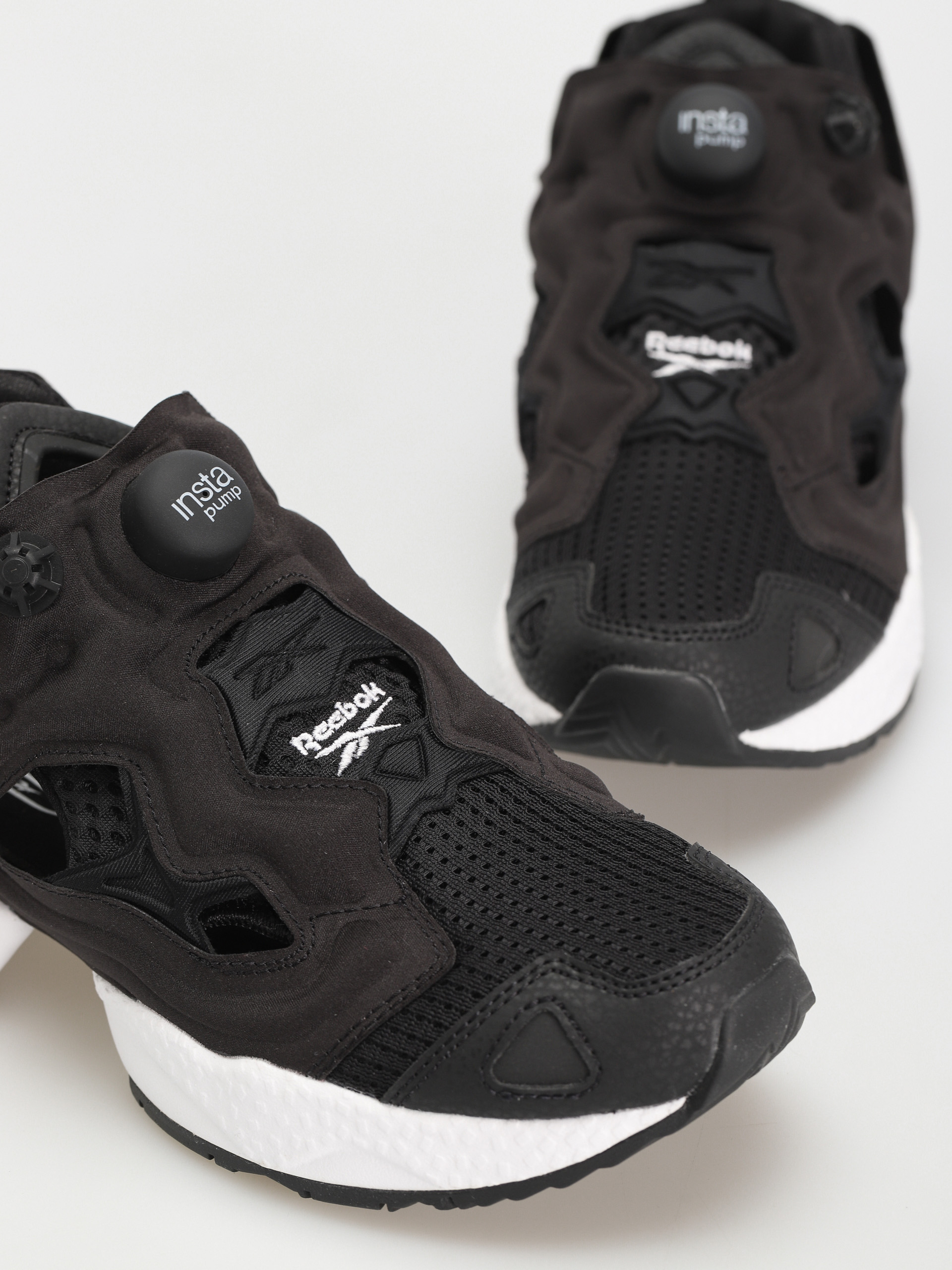 Pantofi Reebok Instapump Fury 95 (cblack/ftwwht/cblack)