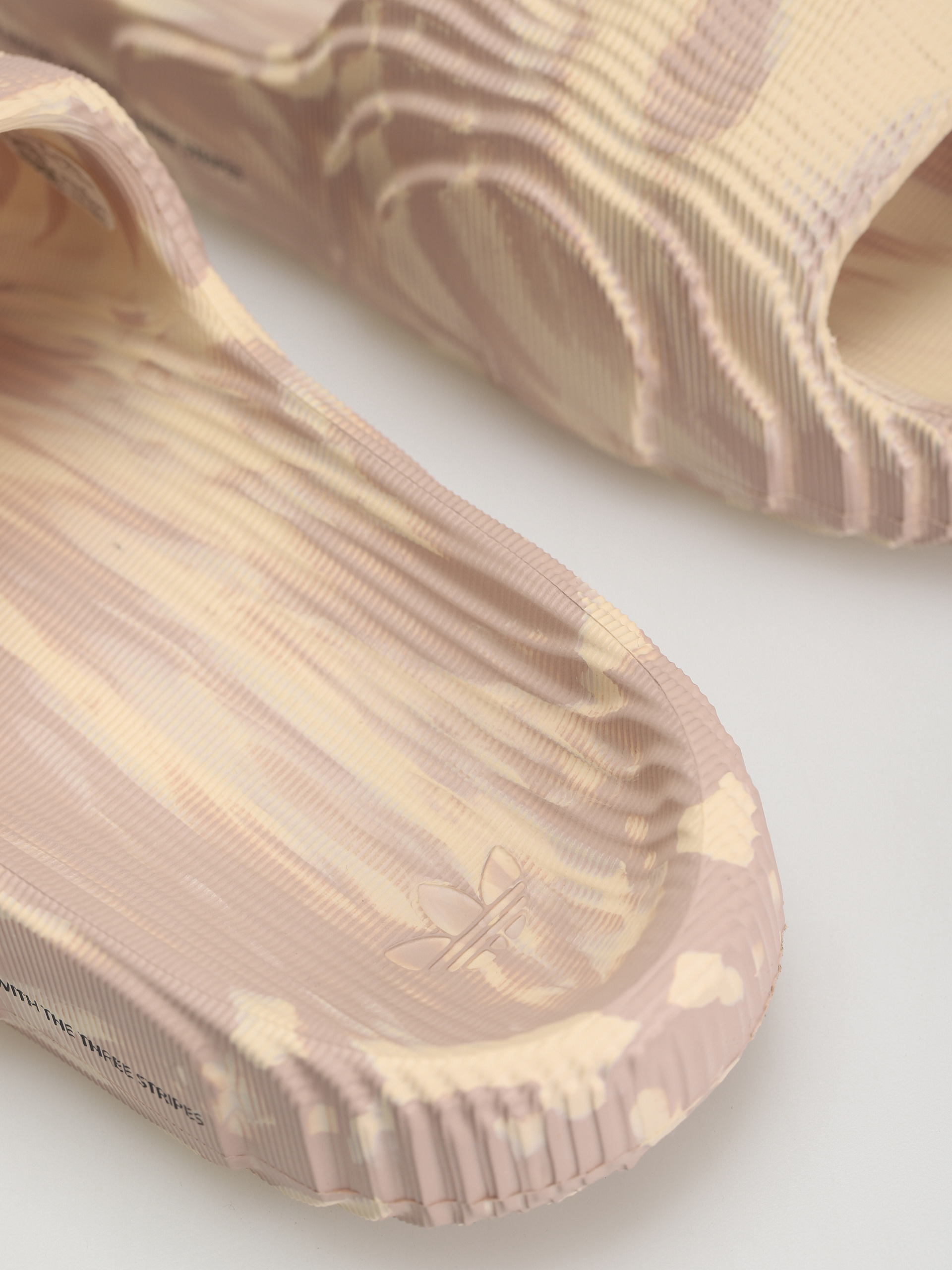 Șlapi adidas Originals Adilette 22 (sanstr/wontau/cblack)