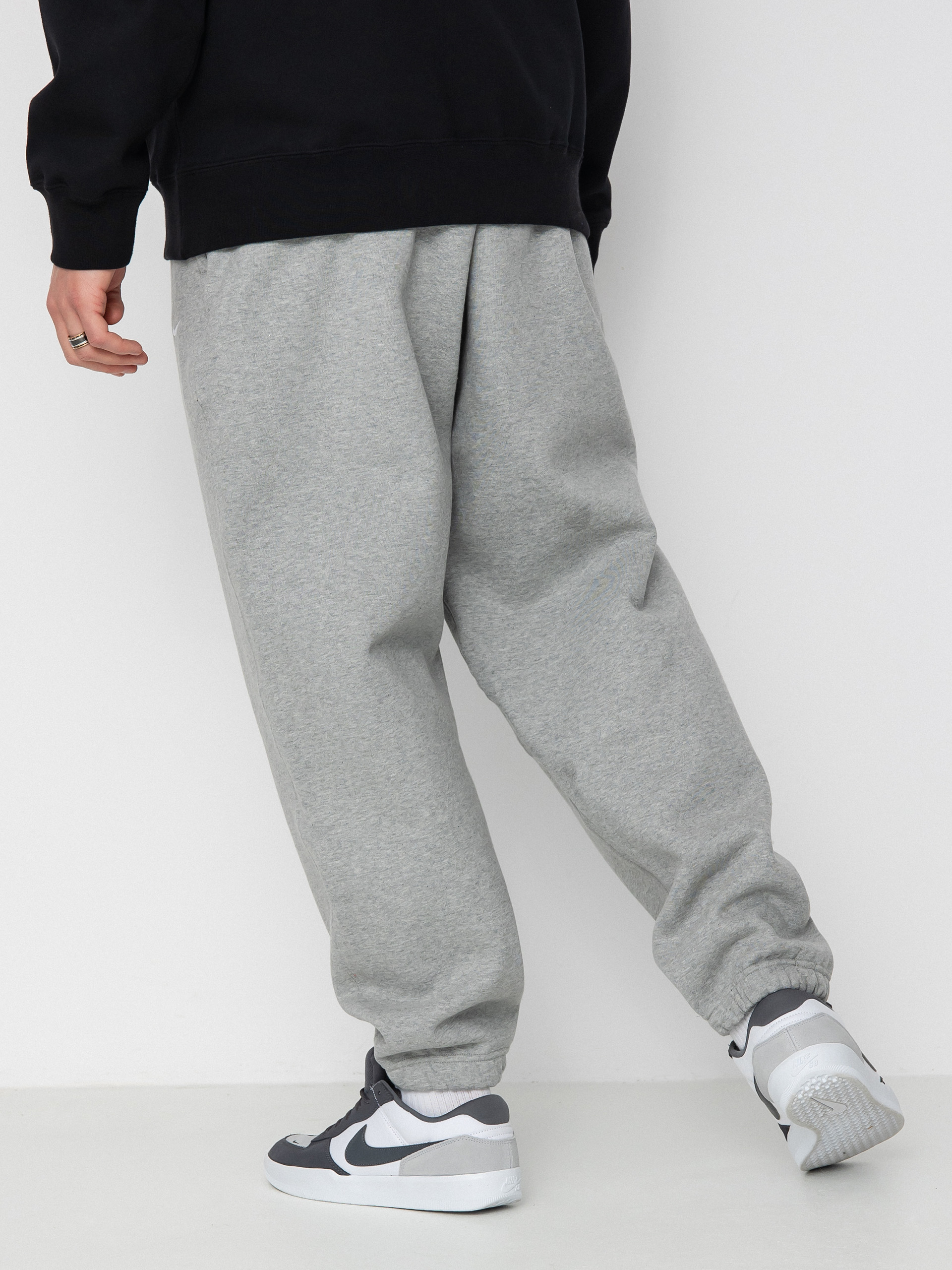 Pantaloni Nike SB Solo Swoosh (dk grey heather/white)