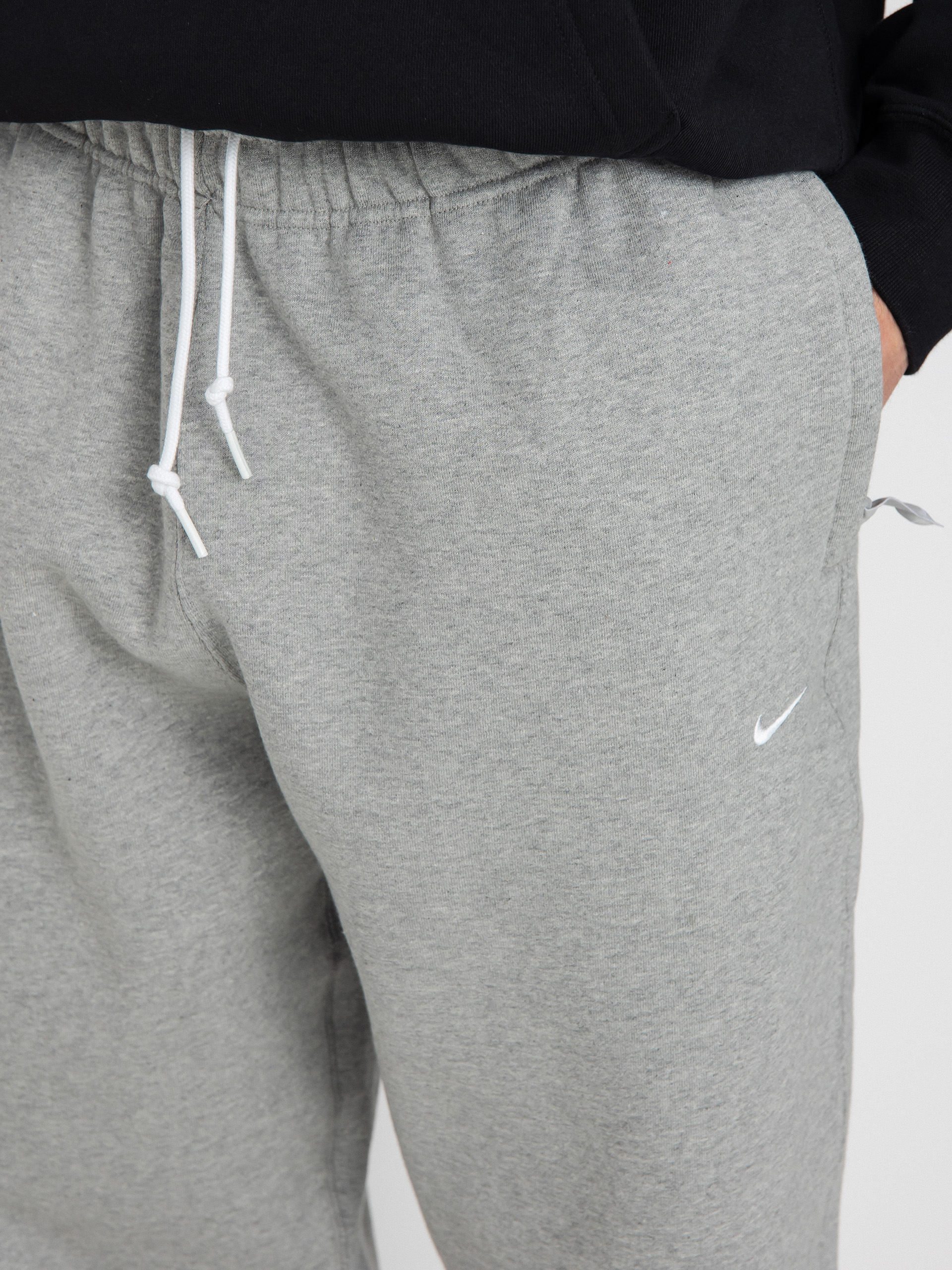 Pantaloni Nike SB Solo Swoosh (dk grey heather/white)