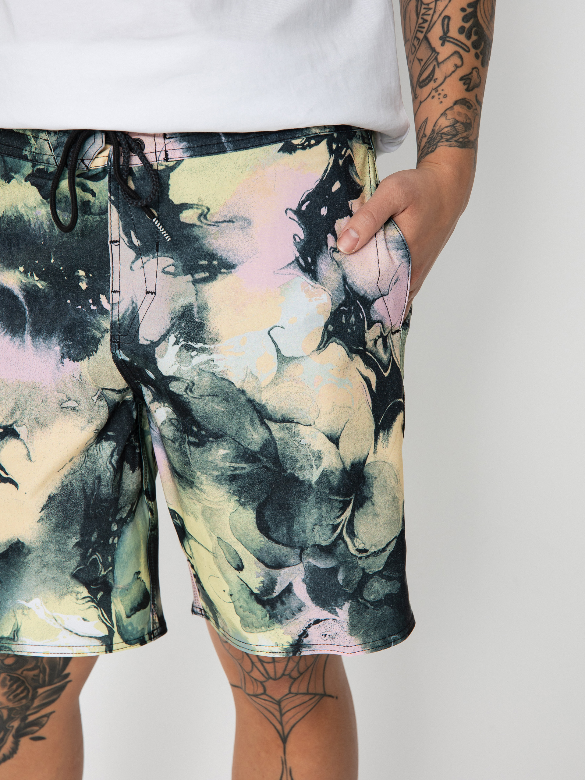 Șort pentru plajă Volcom Skulli Wash Stoney 19 (dawn yellow)