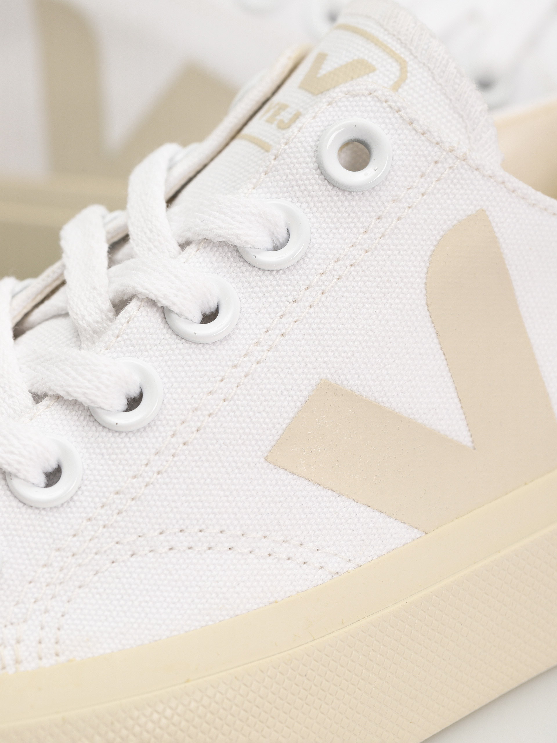 Pantofi Veja Wata II Low Wmn (white pierre)