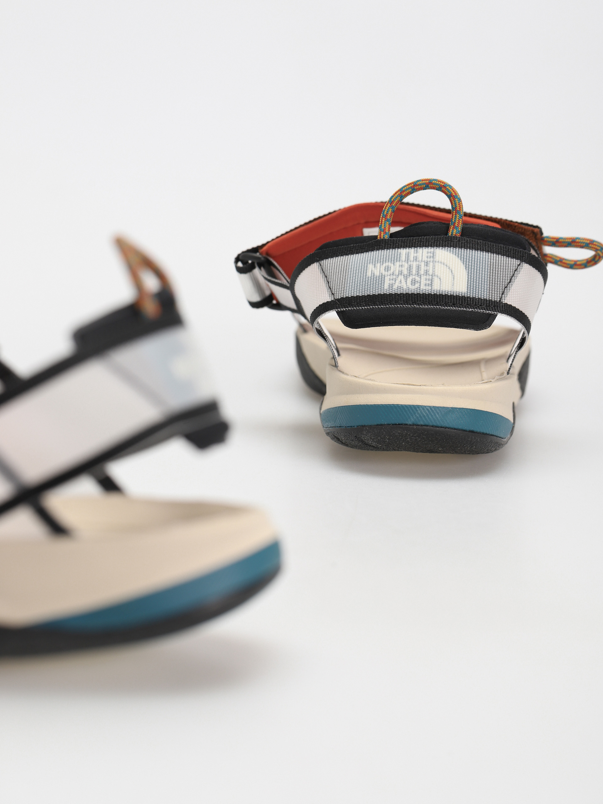 Sandale The North Face Skeena Sport (sandstone/tnf black)