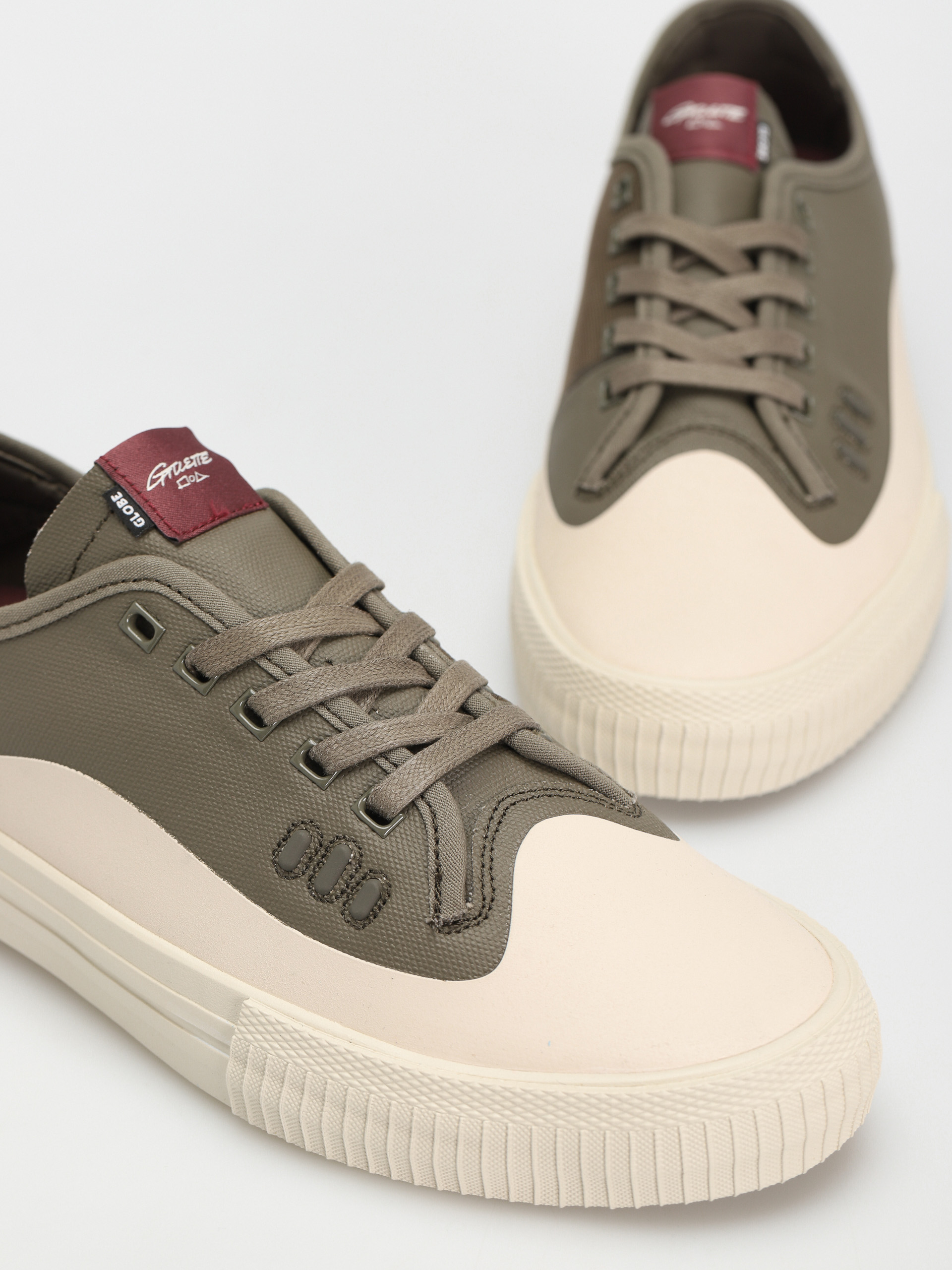 Pantofi Globe Gillette (olive cream)