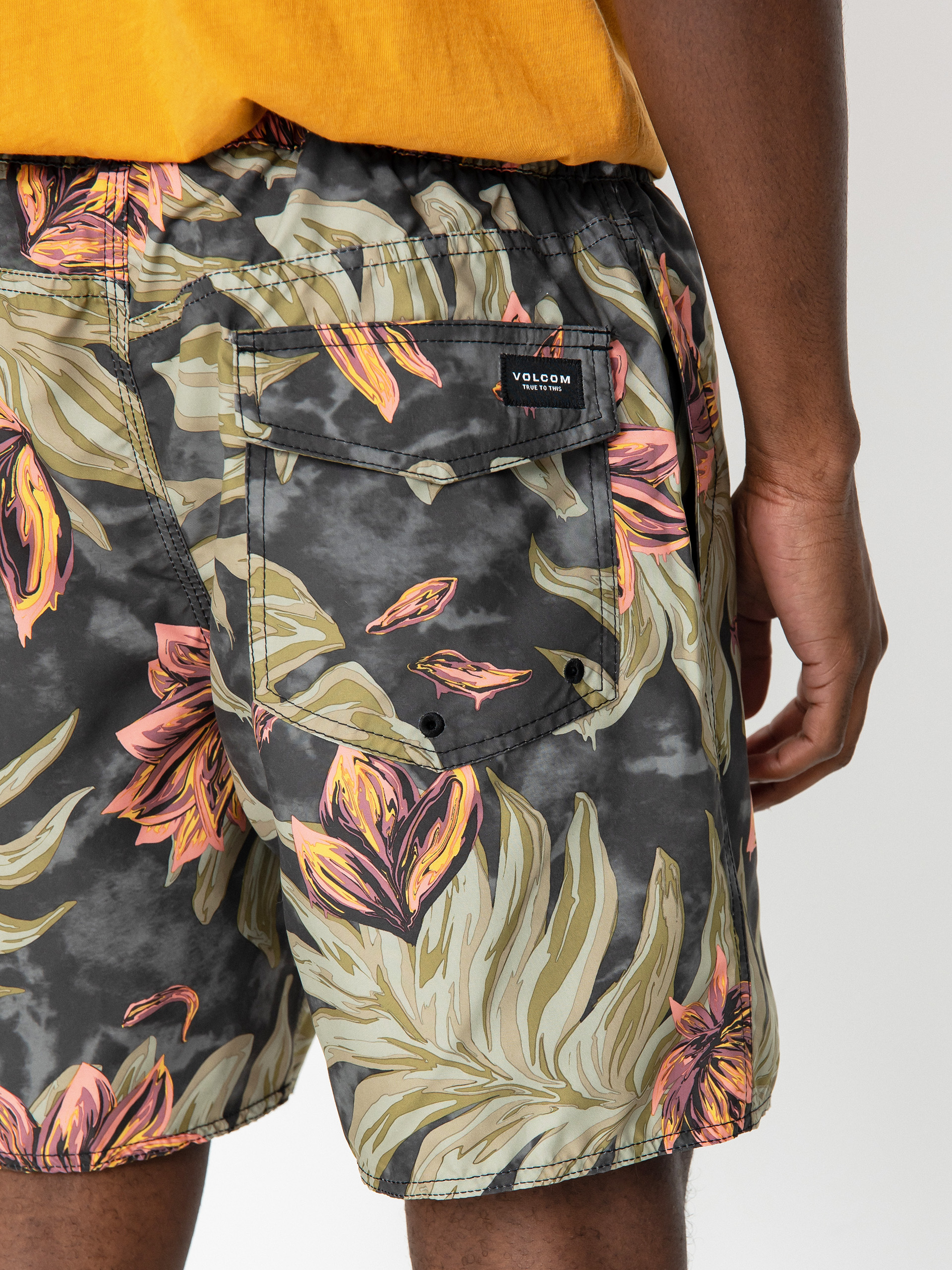 Șort Volcom Polly Pack Trunk 17 (rinsed black)