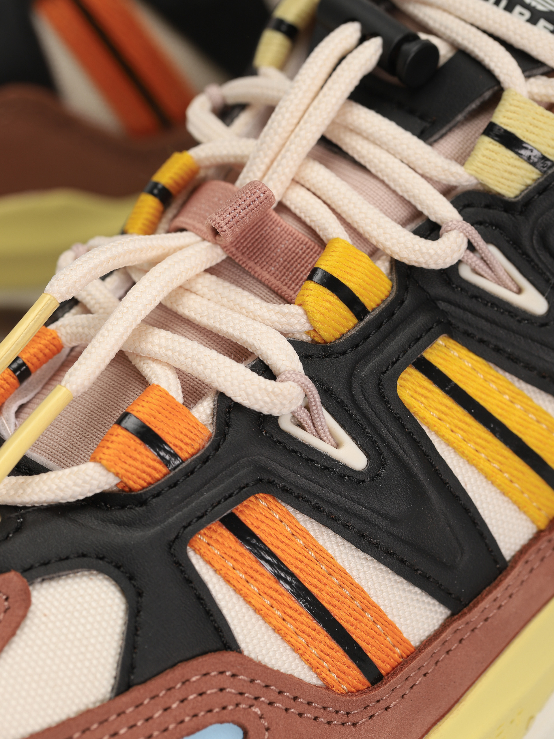 Pantofi adidas Originals Hyperturf (cblack/wonwhi/clastr)