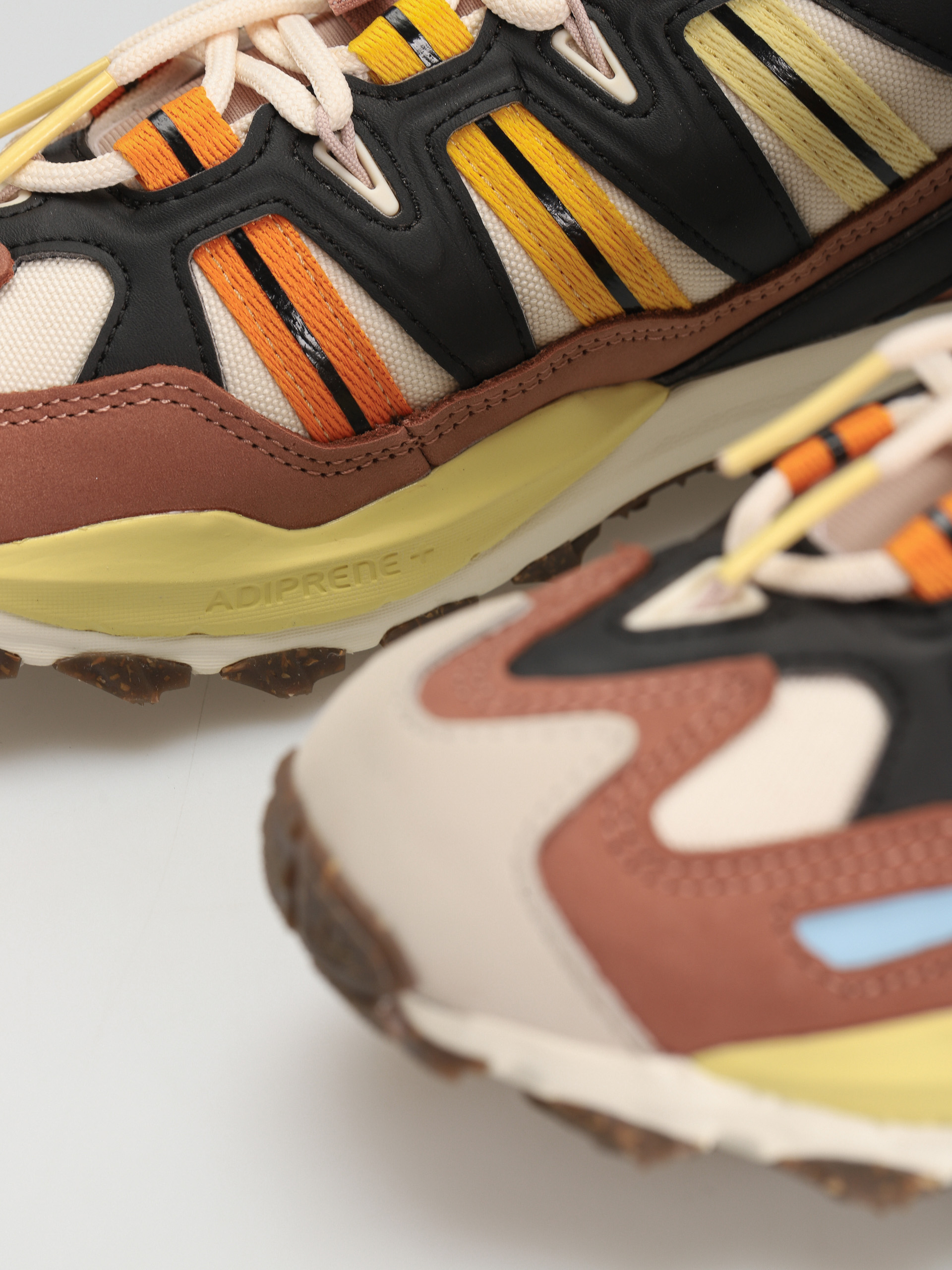 Pantofi adidas Originals Hyperturf (cblack/wonwhi/clastr)