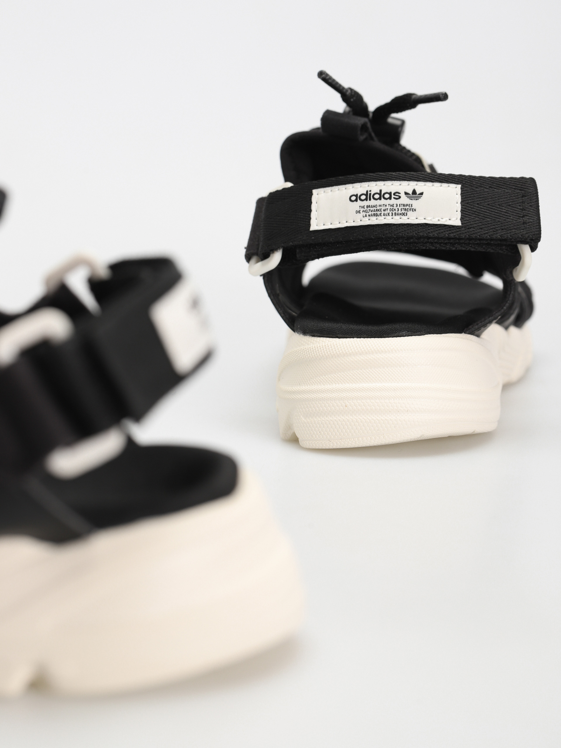 Sandale adidas Originals Astir Sndl Wmn - negru (cblack/owhite/owhite)