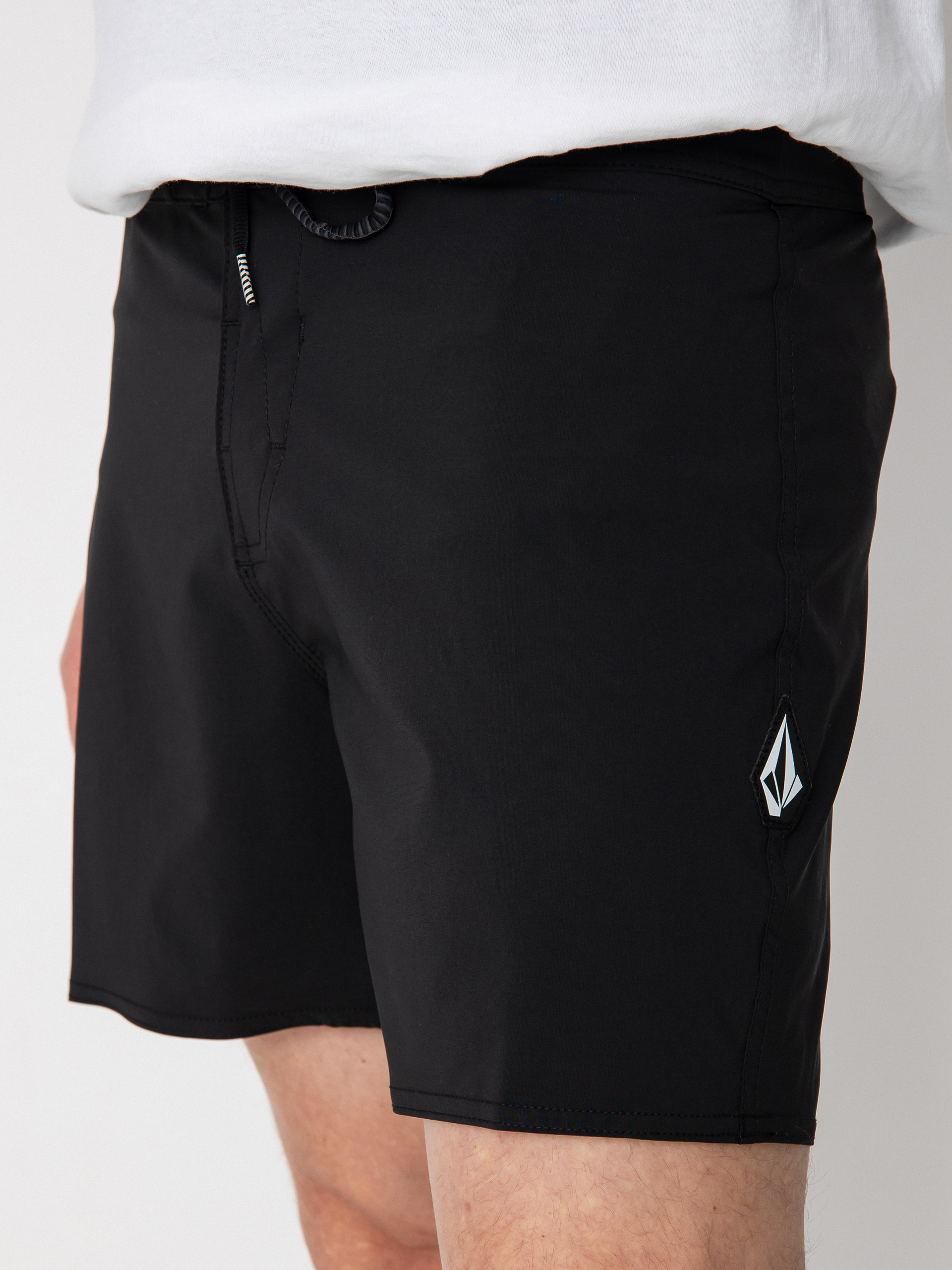 Șort pentru plajă Volcom Lido Solid Mod 16 (black)