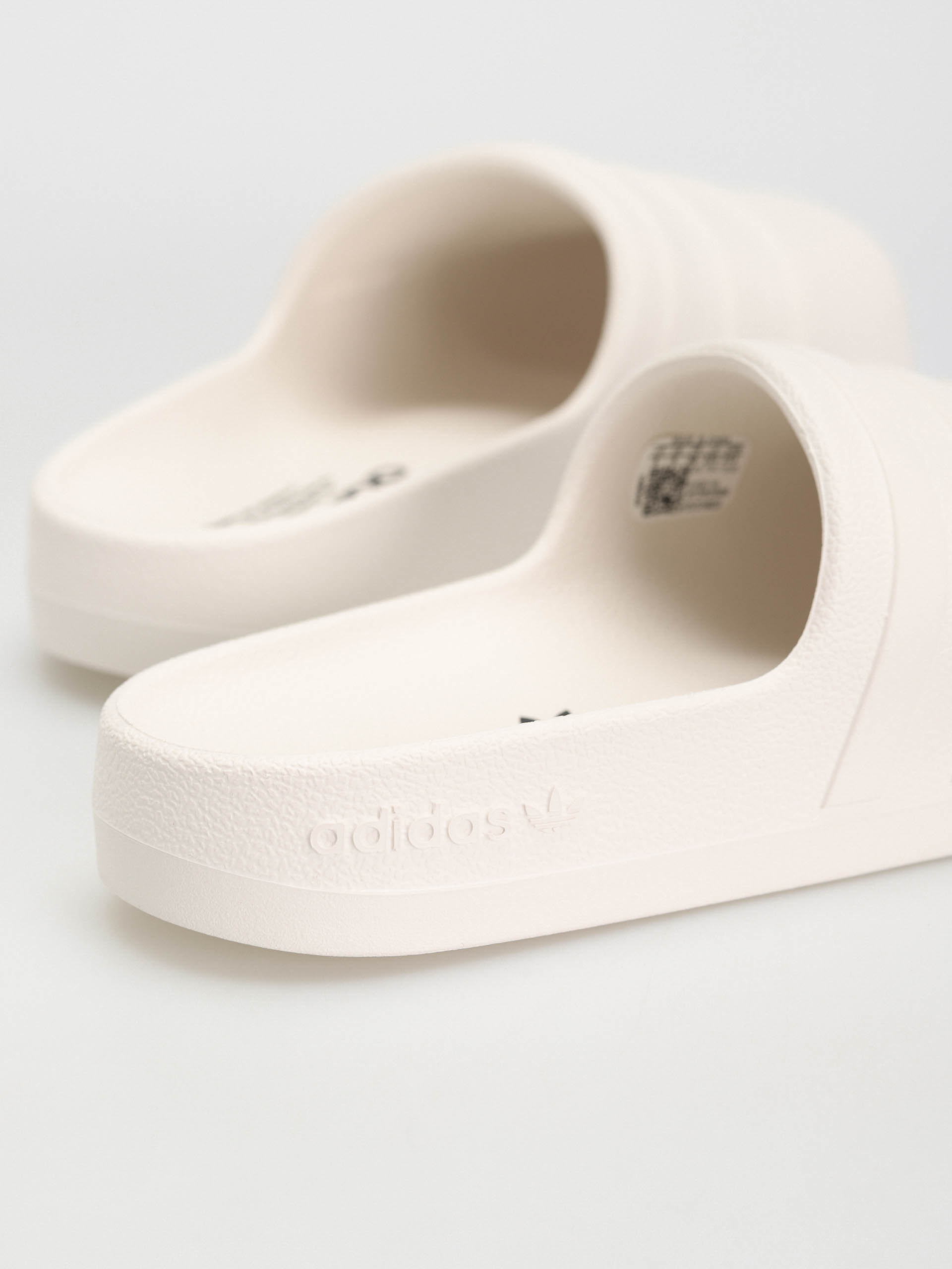 Șlapi adidas Originals Adifom Adilette (owhite/owhite/cblack)