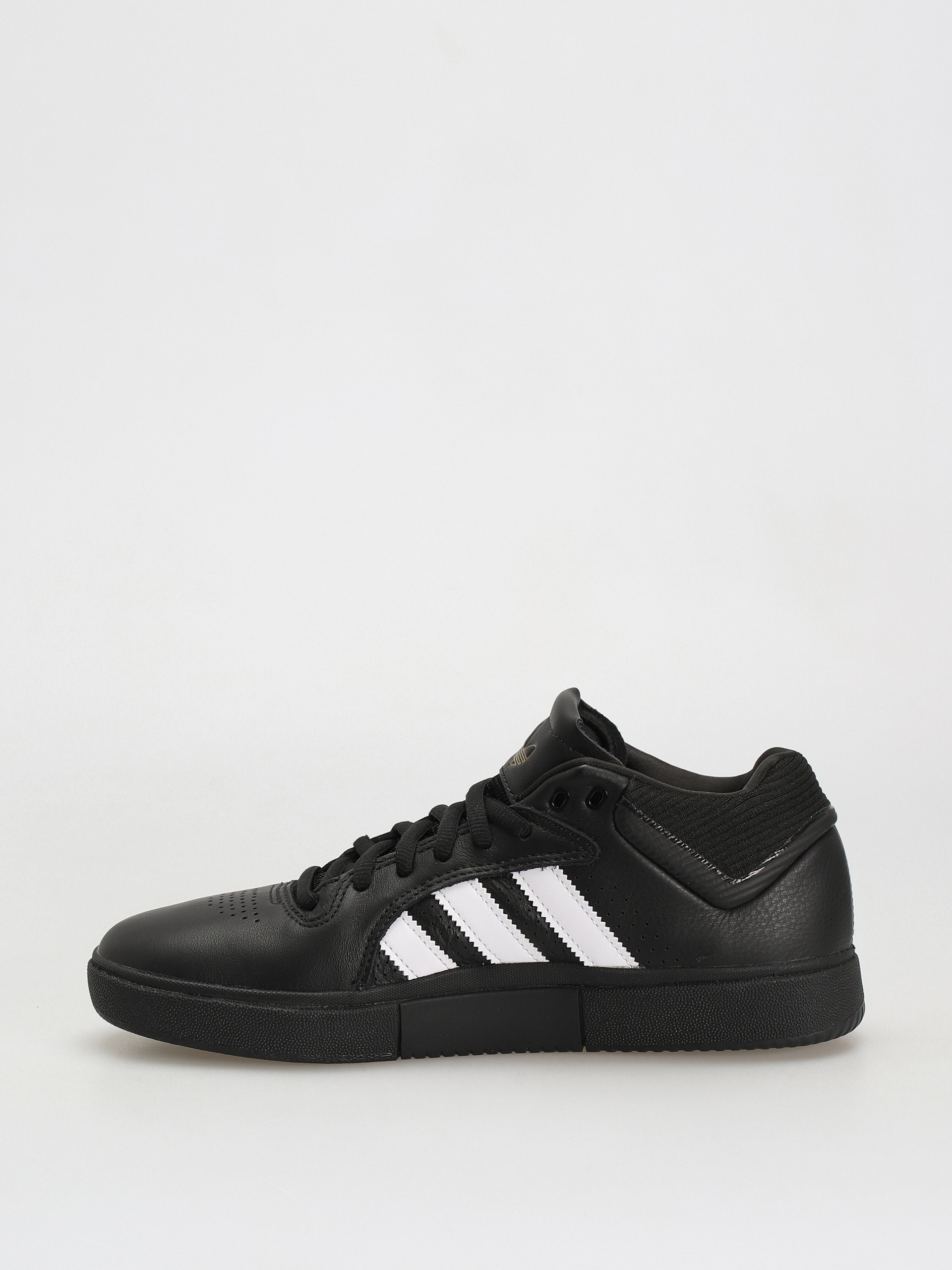 Pantofi adidas Tyshawn (cblack/ftwwht/goldmt)