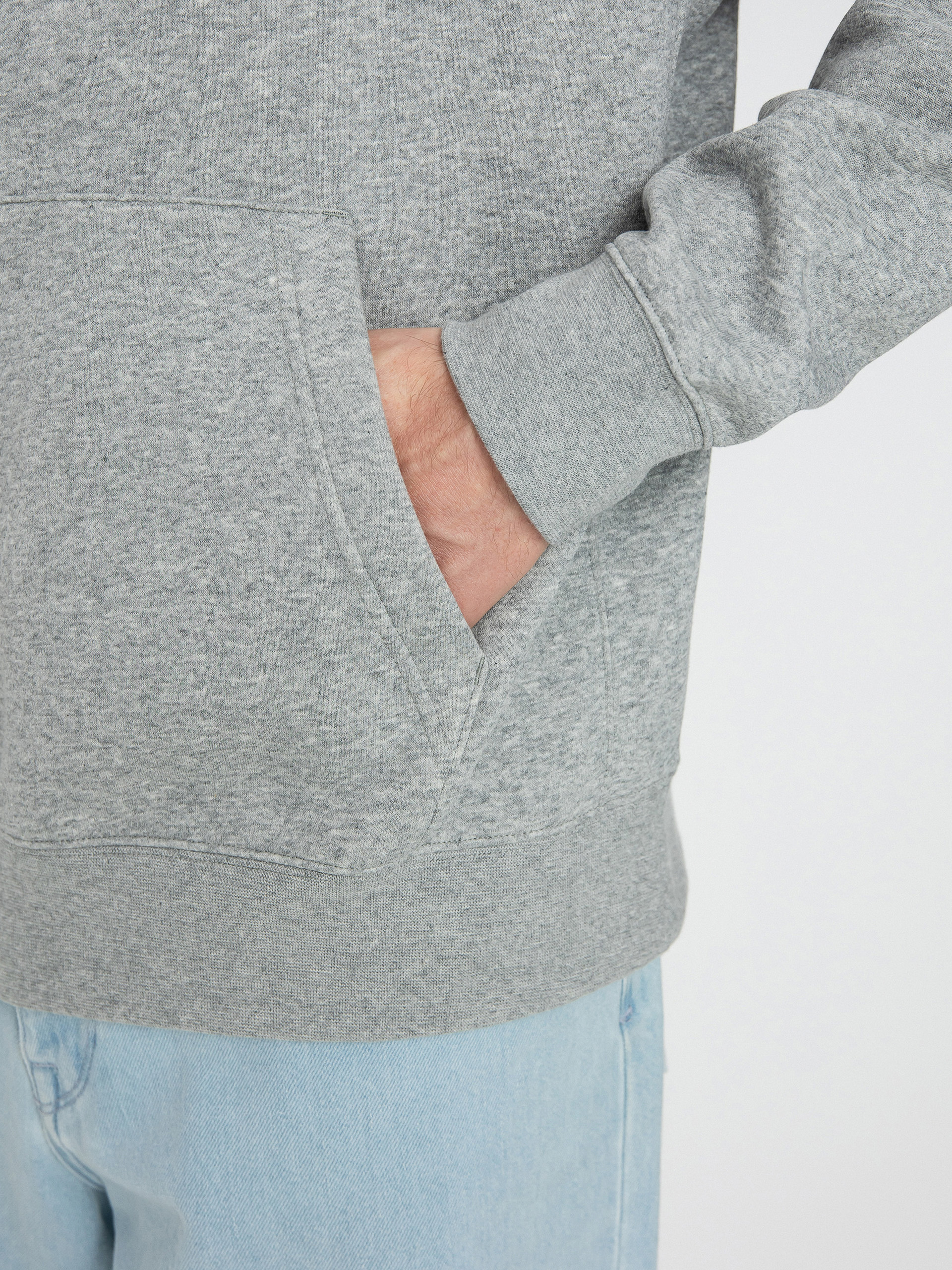 Hanorac cu glugă Nike Club Hoodie Po Bb HD (dk grey heather/matte silver/white)