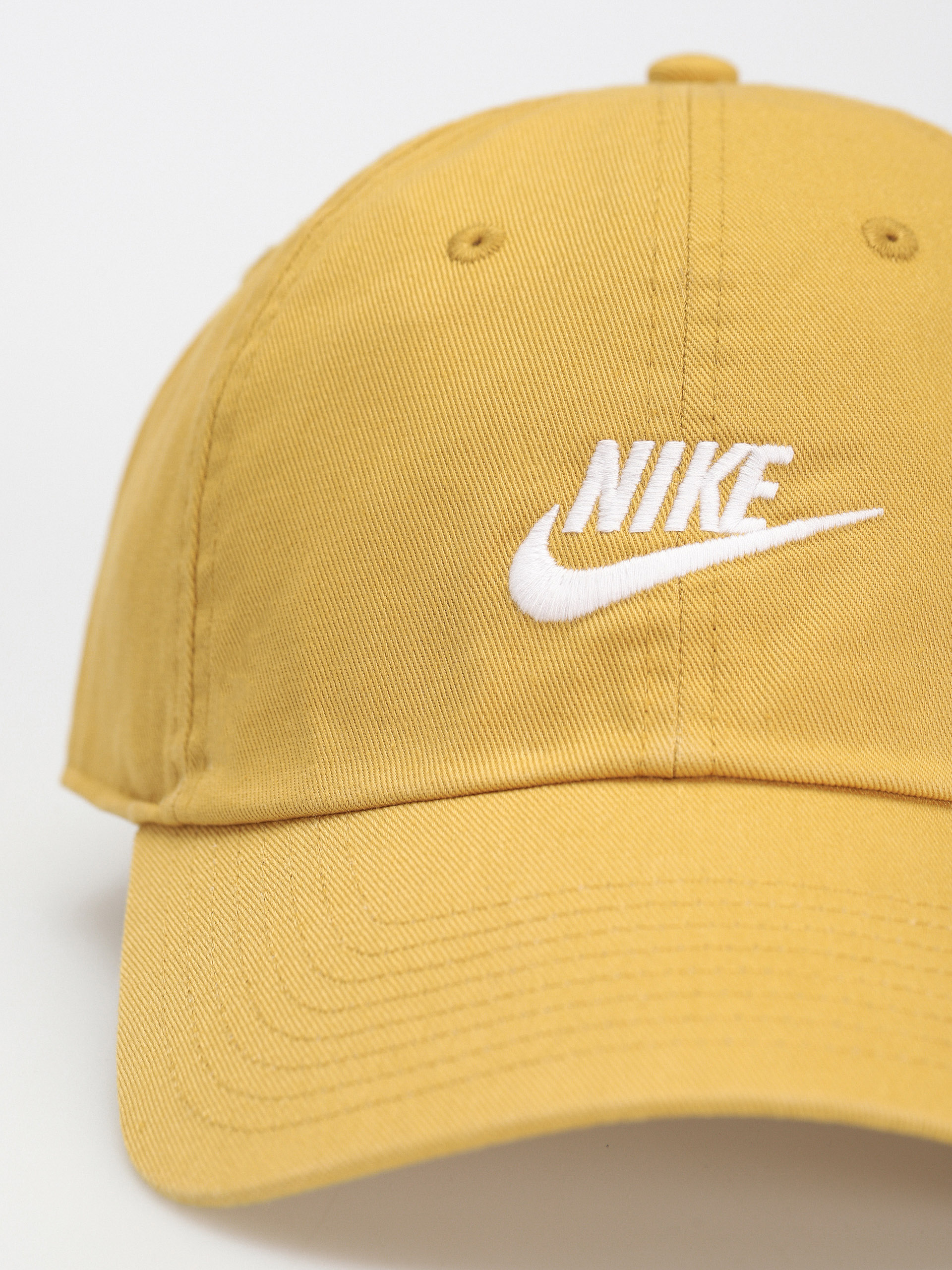Șapcă Nike SB Heritage86 Futura Washed (wheat gold/white)