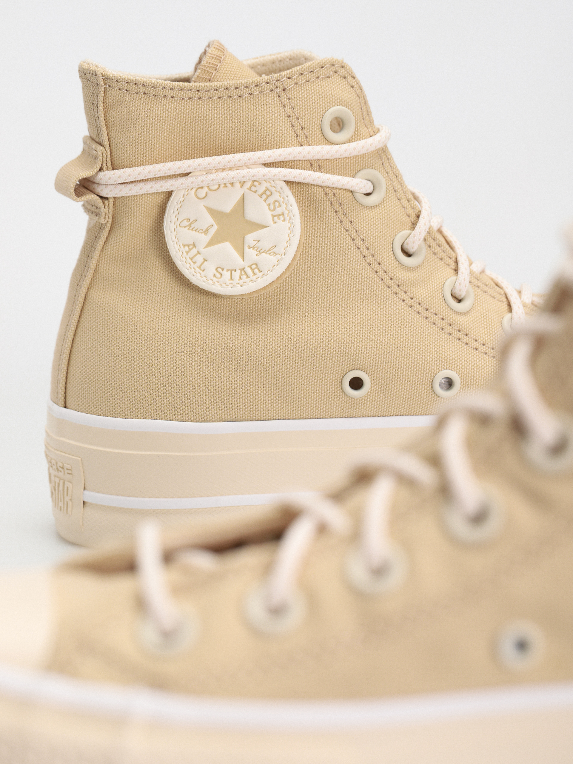 Teniși Converse Chuck Taylor All Star Lift Hi Wmn (oat milk)