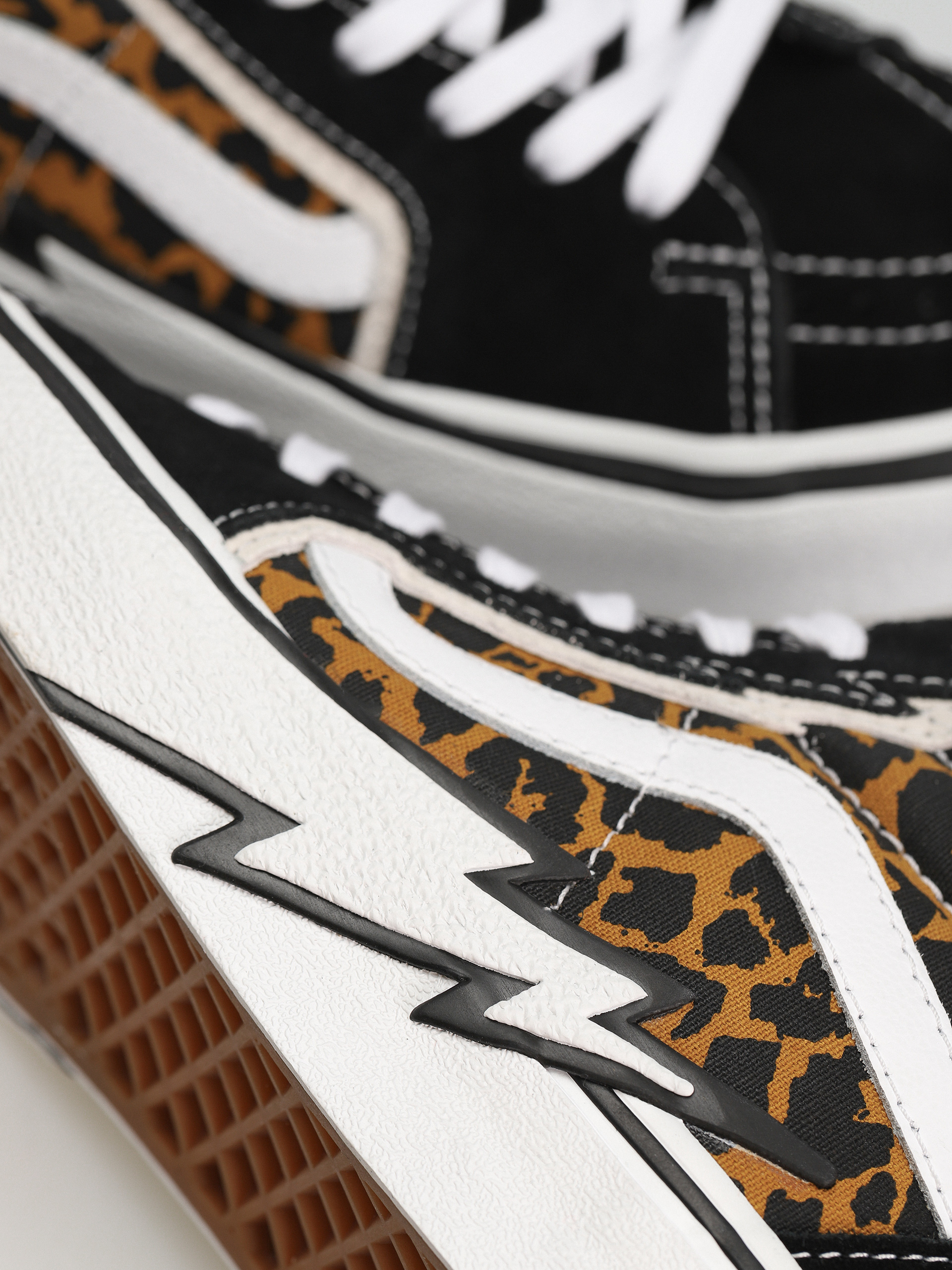 Pantofi Vans Sk8 Hi Bolt (leopard black/true white)